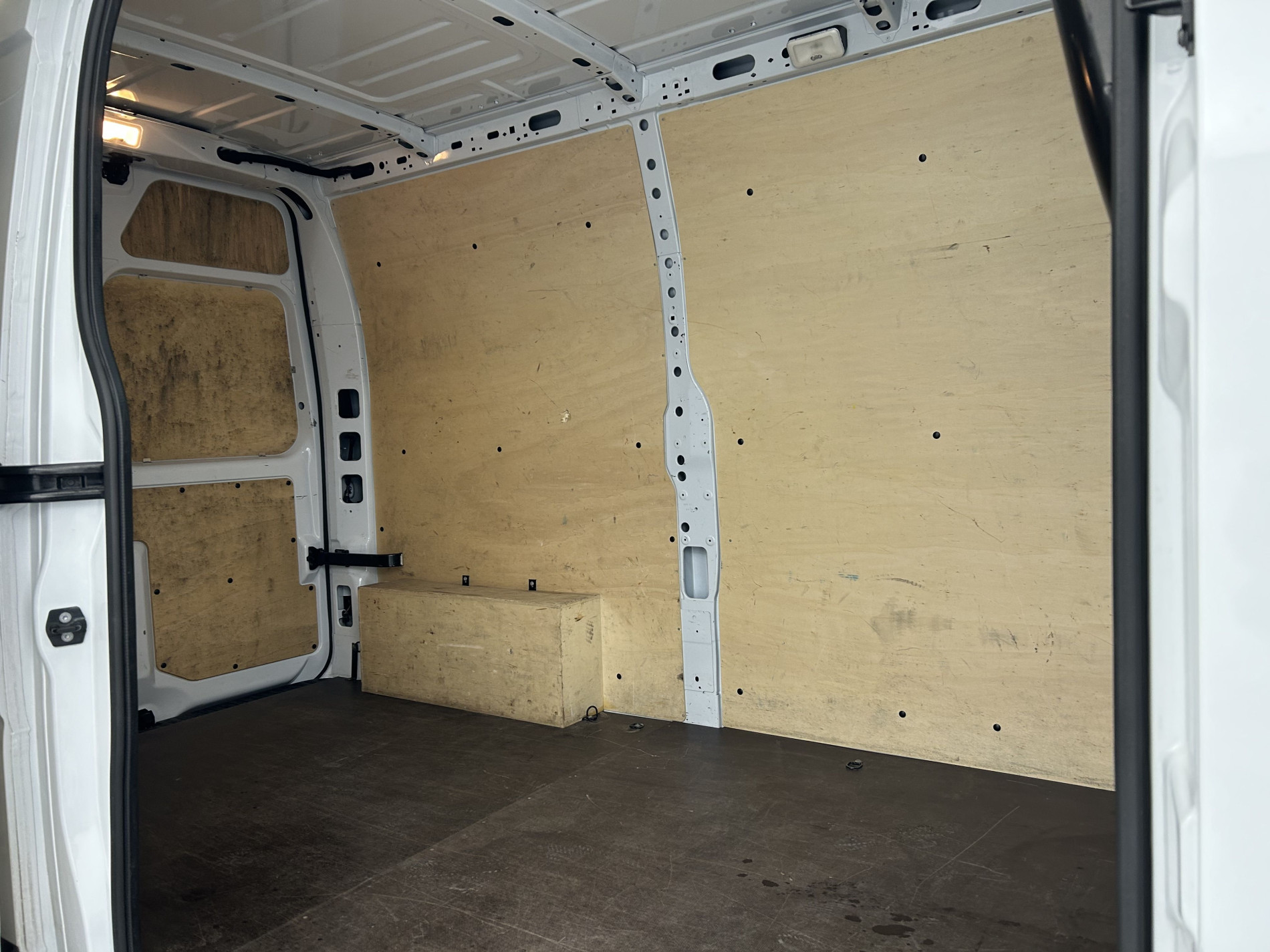 Vente en ligne Renault Master Fourgon MASTER FGN TRAC F3500 L2H2 BLUE DCI 135 au prix de 20 990 €