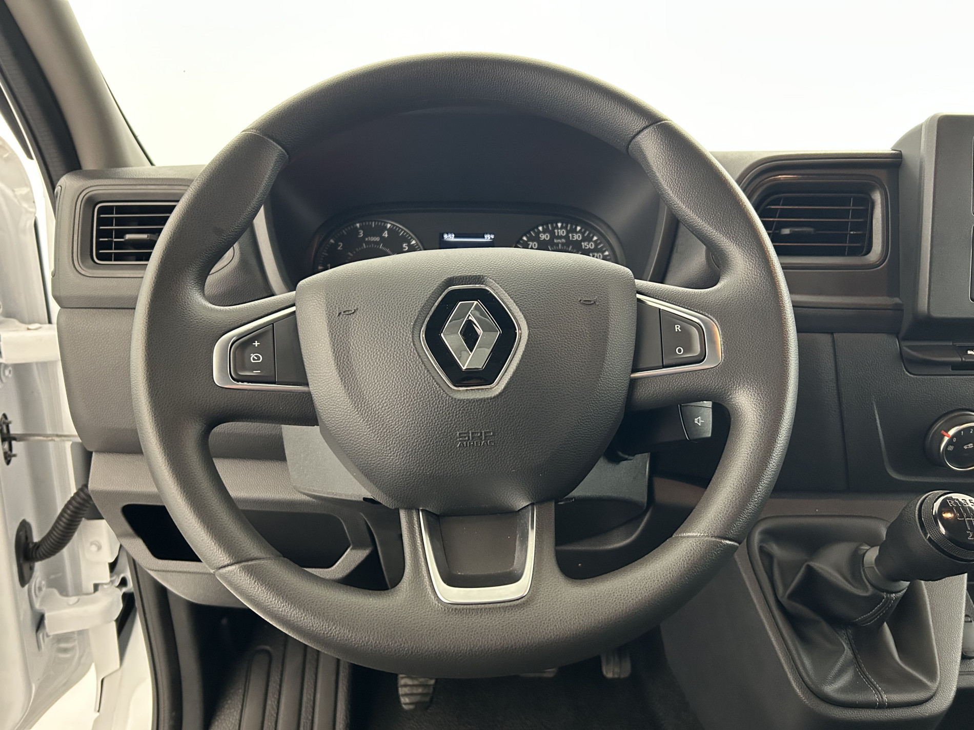 Vente en ligne Renault Master Fourgon MASTER FGN TRAC F3500 L2H2 BLUE DCI 135 au prix de 20 990 €