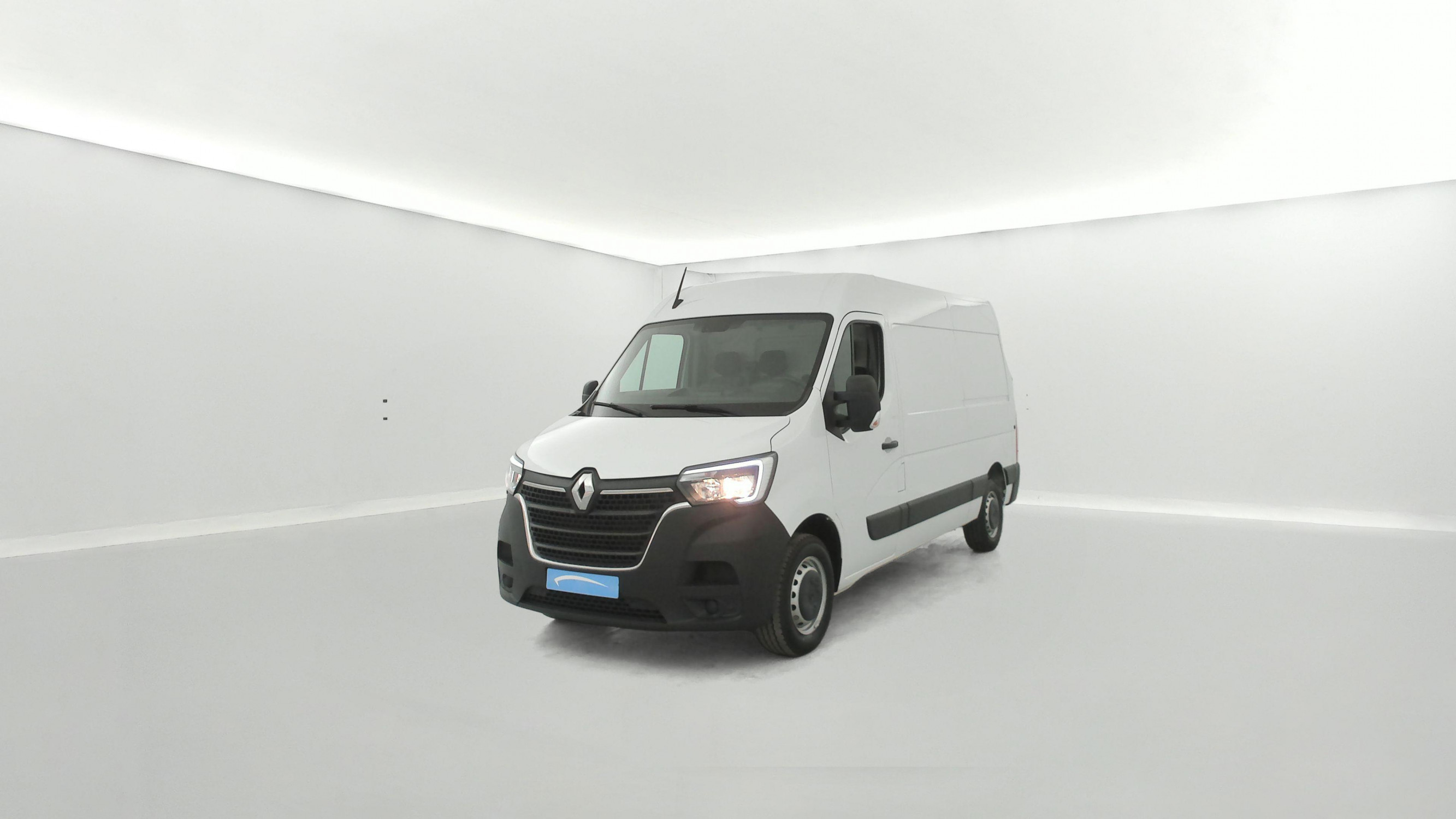 Renault Master Fourgon MASTER FGN TRAC F3500 L2H2 BLUE DCI 135 occasion de 2024 en vente à Vannes