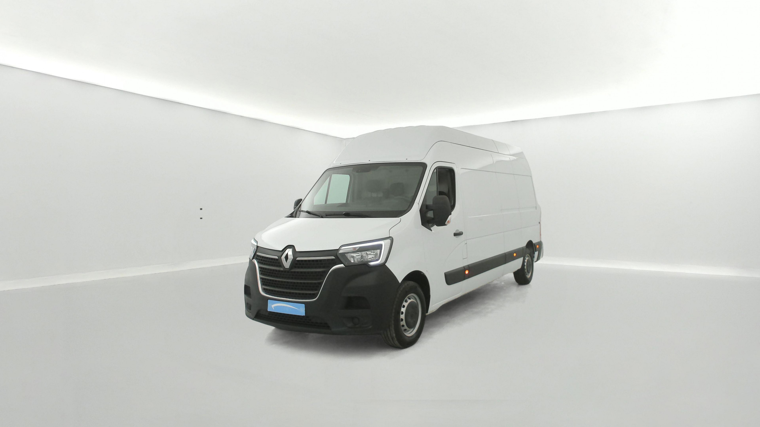 Vente en ligne Renault Master Fourgon MASTER FGN TRAC F3500 L3H3 BLUE DCI 135 au prix de 24 990 €