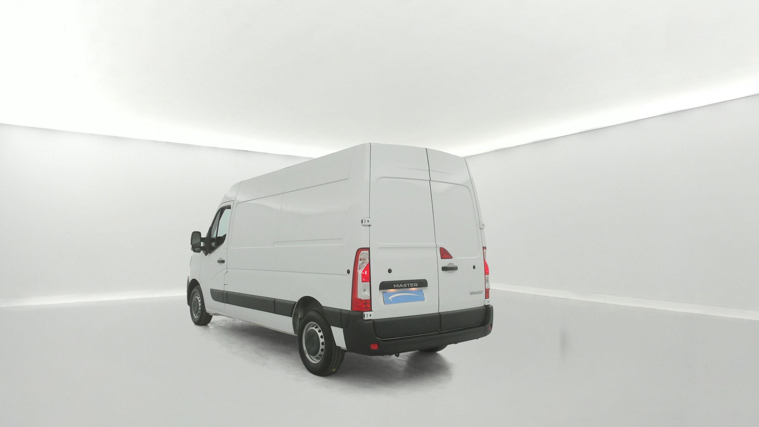 Vente en ligne Renault Master Fourgon MASTER FGN TRAC F3500 L2H2 BLUE DCI 135 au prix de 20 990 €