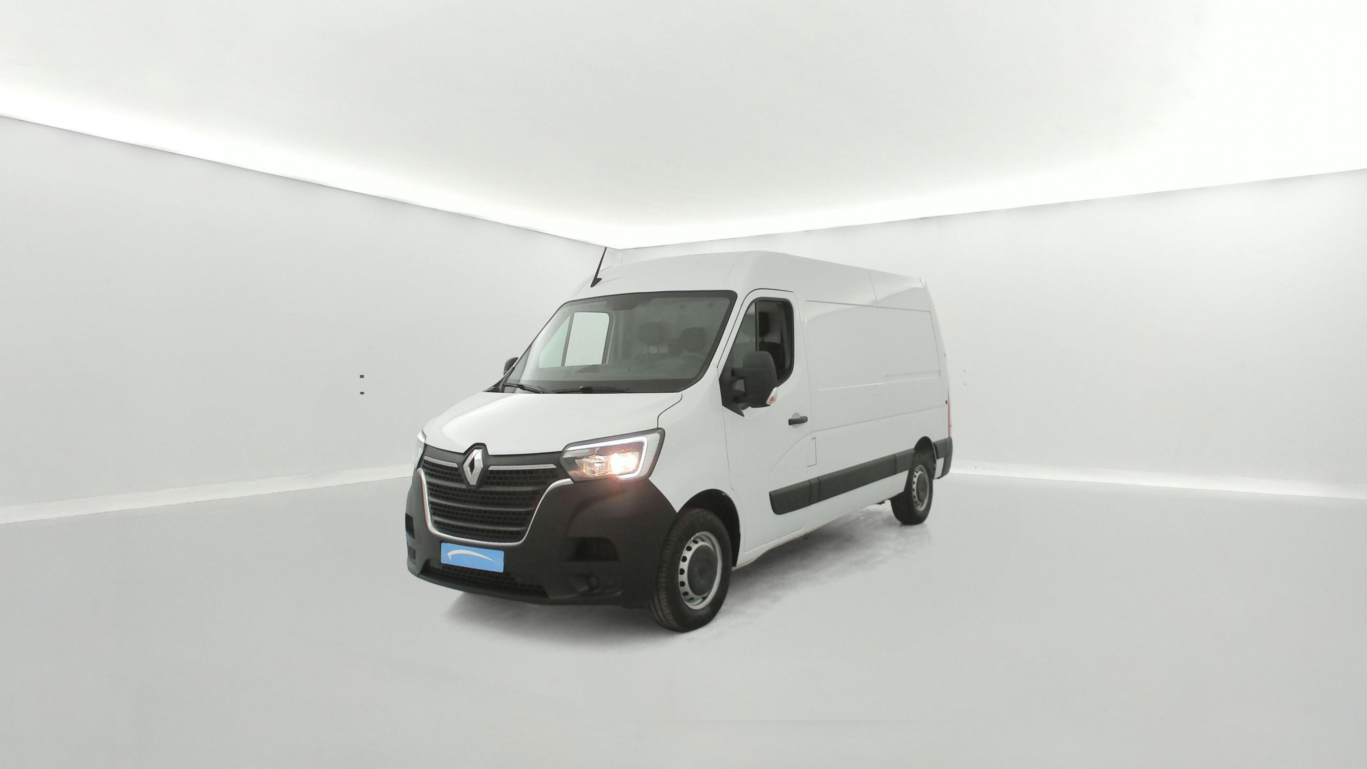 Renault Master Fourgon MASTER FGN TRAC F3500 L2H2 BLUE DCI 135 occasion de 2024 en vente à Vannes