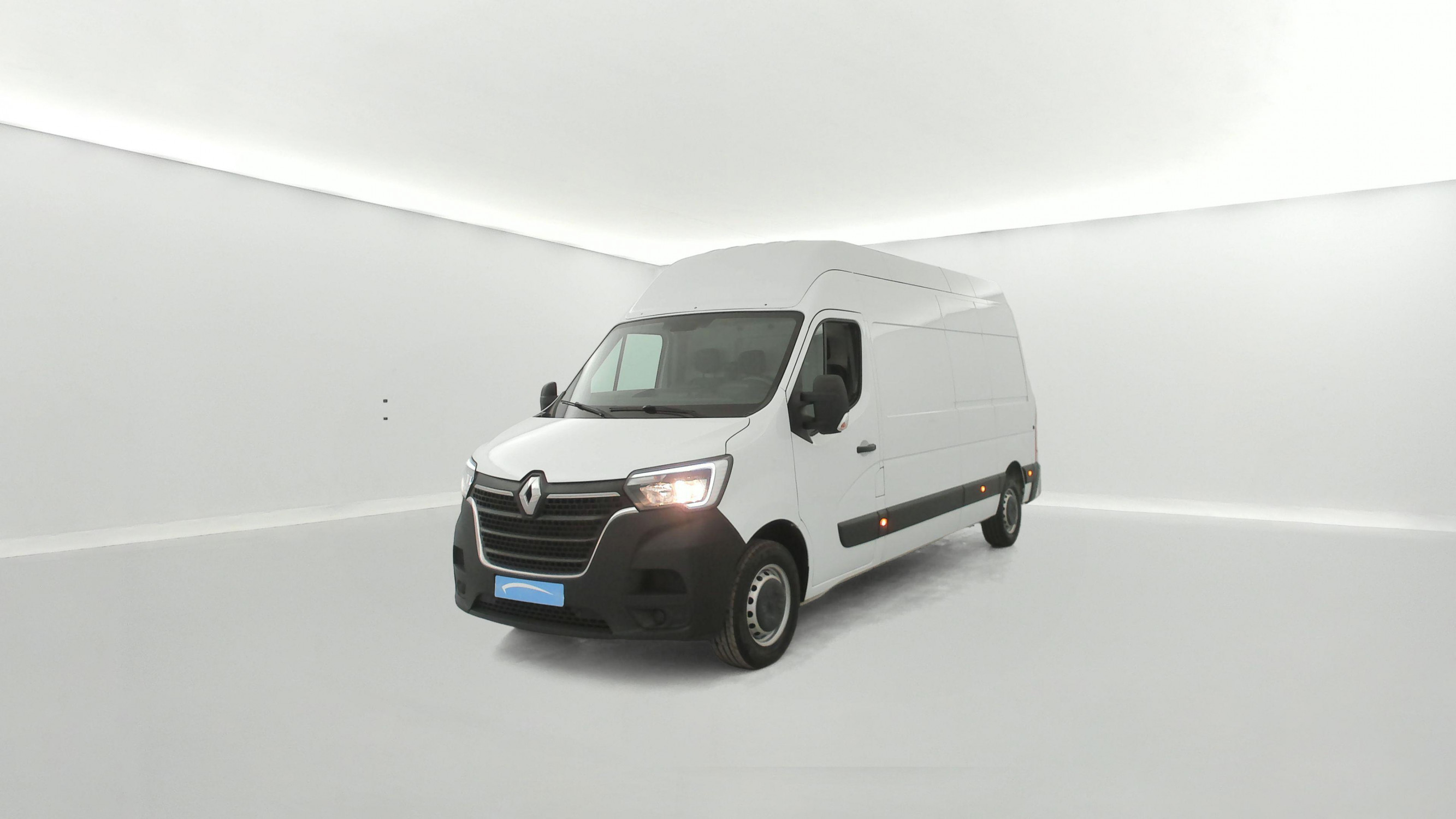 Renault Master Fourgon MASTER FGN TRAC F3500 L3H3 BLUE DCI 135 occasion de 2024 en vente à Vannes