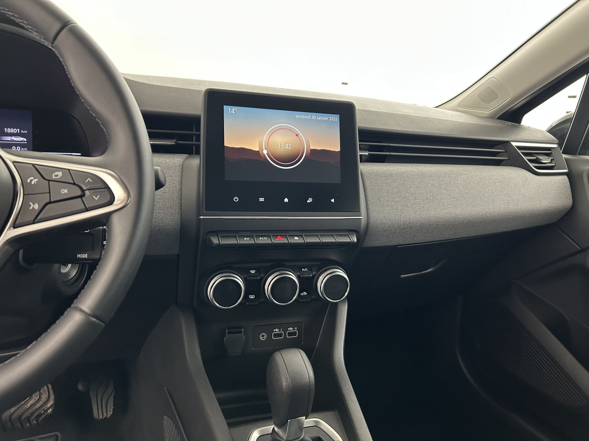 Vente en ligne Renault Clio 5 Clio E-Tech full hybrid 145 au prix de 18 790 €