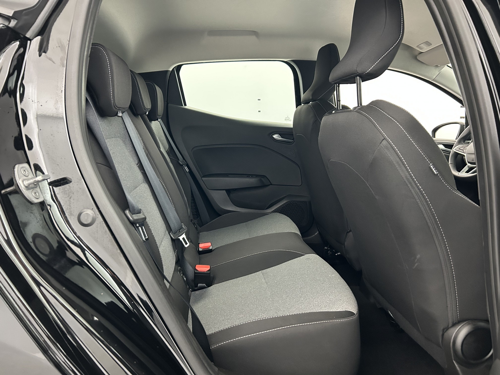 Vente en ligne Renault Clio 5 Clio E-Tech full hybrid 145 au prix de 18 790 €