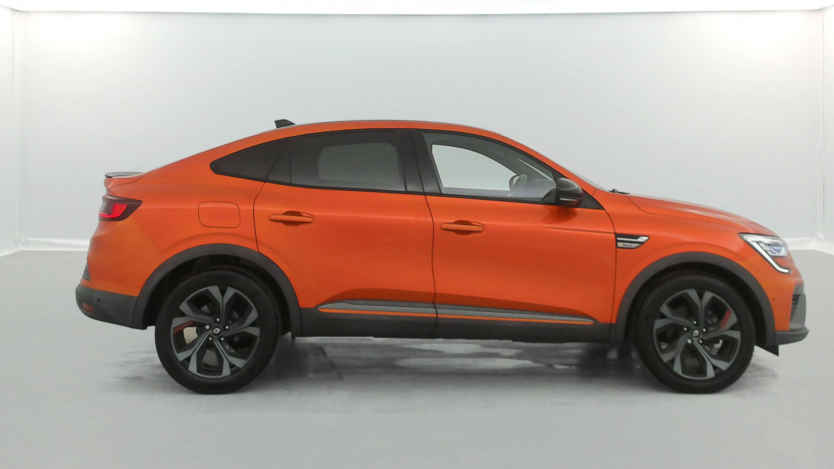 Vente en ligne Renault Arkana  E-Tech 145 - 21B au prix de 19 790 €