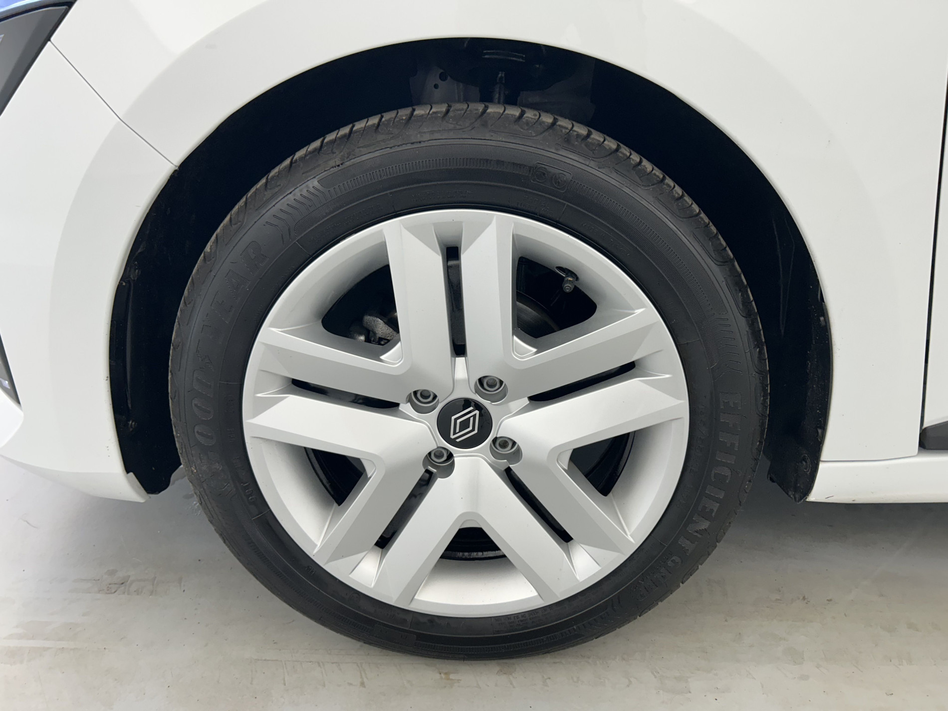 Vente en ligne Renault Clio 5 Clio TCe 90 ch GSR2 au prix de 15 990 €
