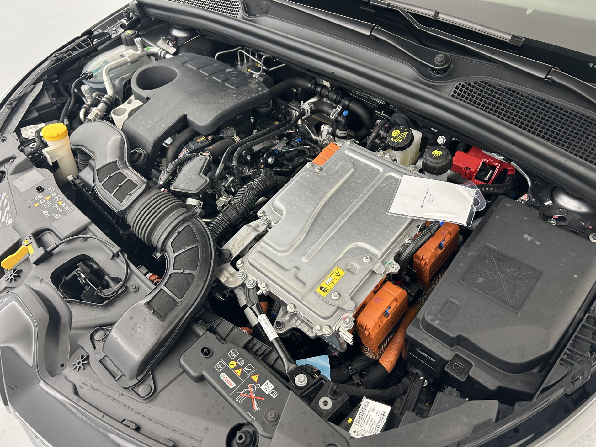 Vente en ligne Renault Clio 5 Clio E-Tech full hybrid 145 ch GSR2 au prix de 18 990 €