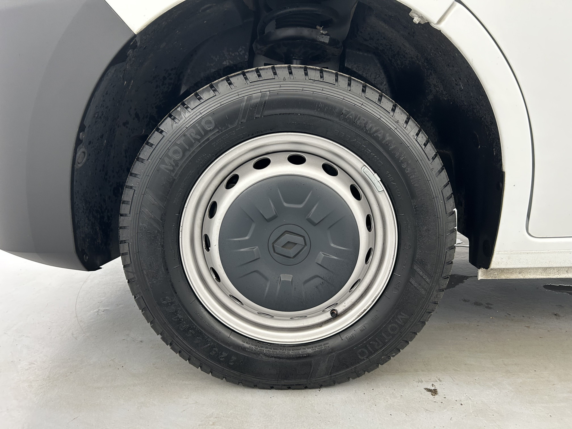 Vente en ligne Renault Master Fourgon MASTER FGN TRAC F3500 L2H2 BLUE DCI 135 au prix de 20 990 €