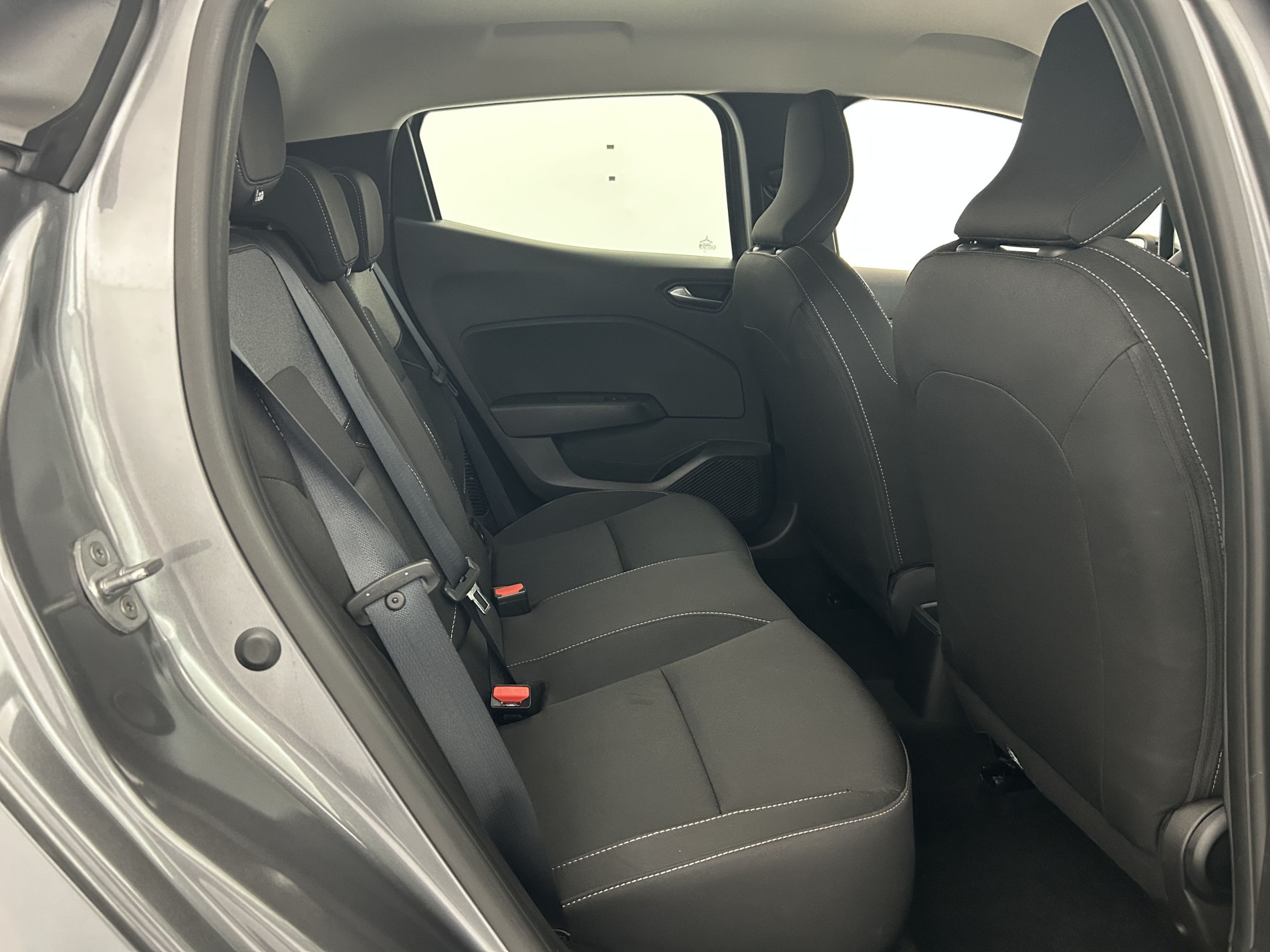 Vente en ligne Renault Clio 5 Clio E-Tech full hybrid 145 ch GSR2 au prix de 18 990 €