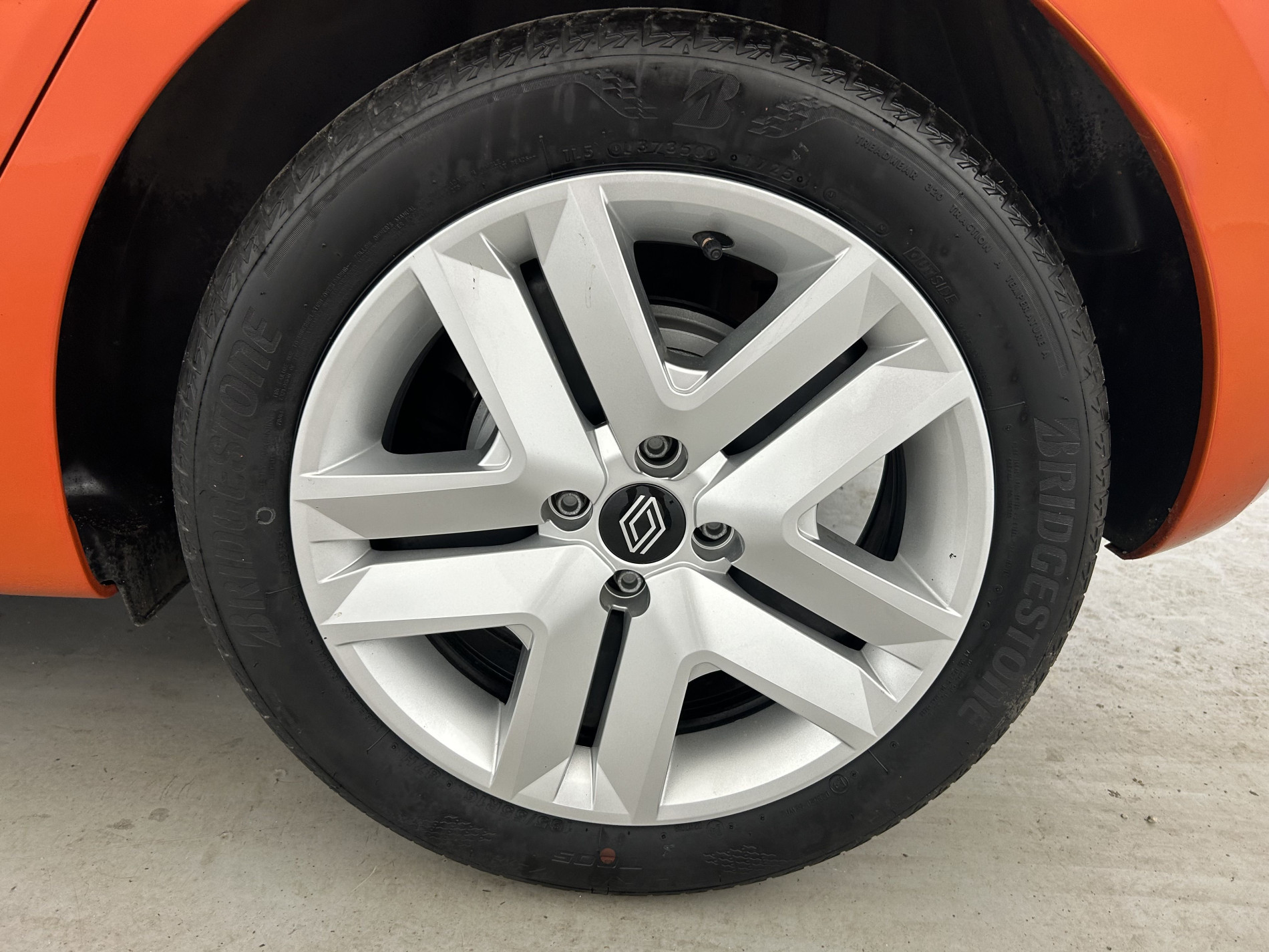 Vente en ligne Renault Clio 5 Clio E-Tech full hybrid 145 ch GSR2 au prix de 18 690 €