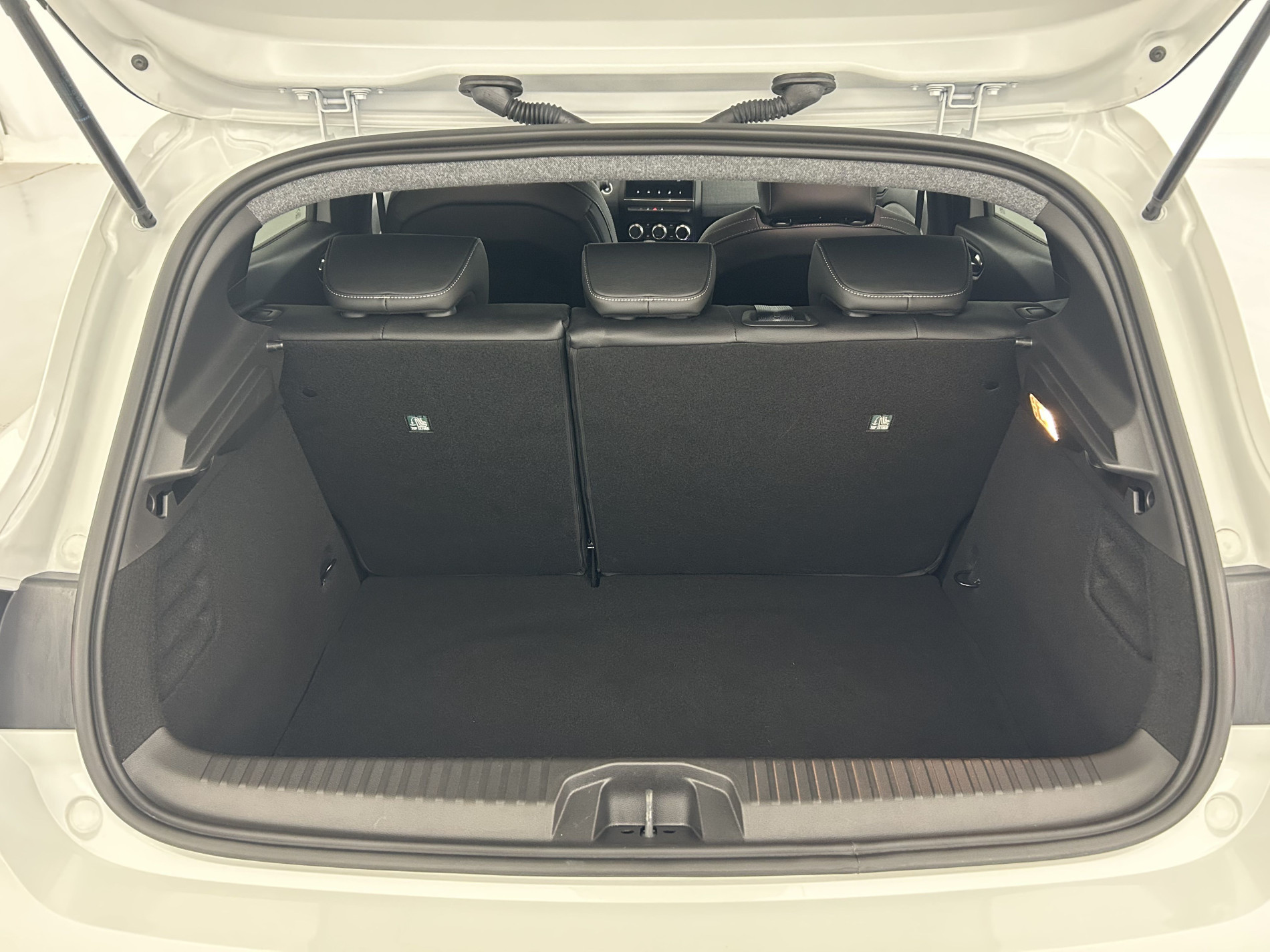 Vente en ligne Renault Clio 5 Clio E-Tech full hybrid 145 ch GSR2 au prix de 20 490 €