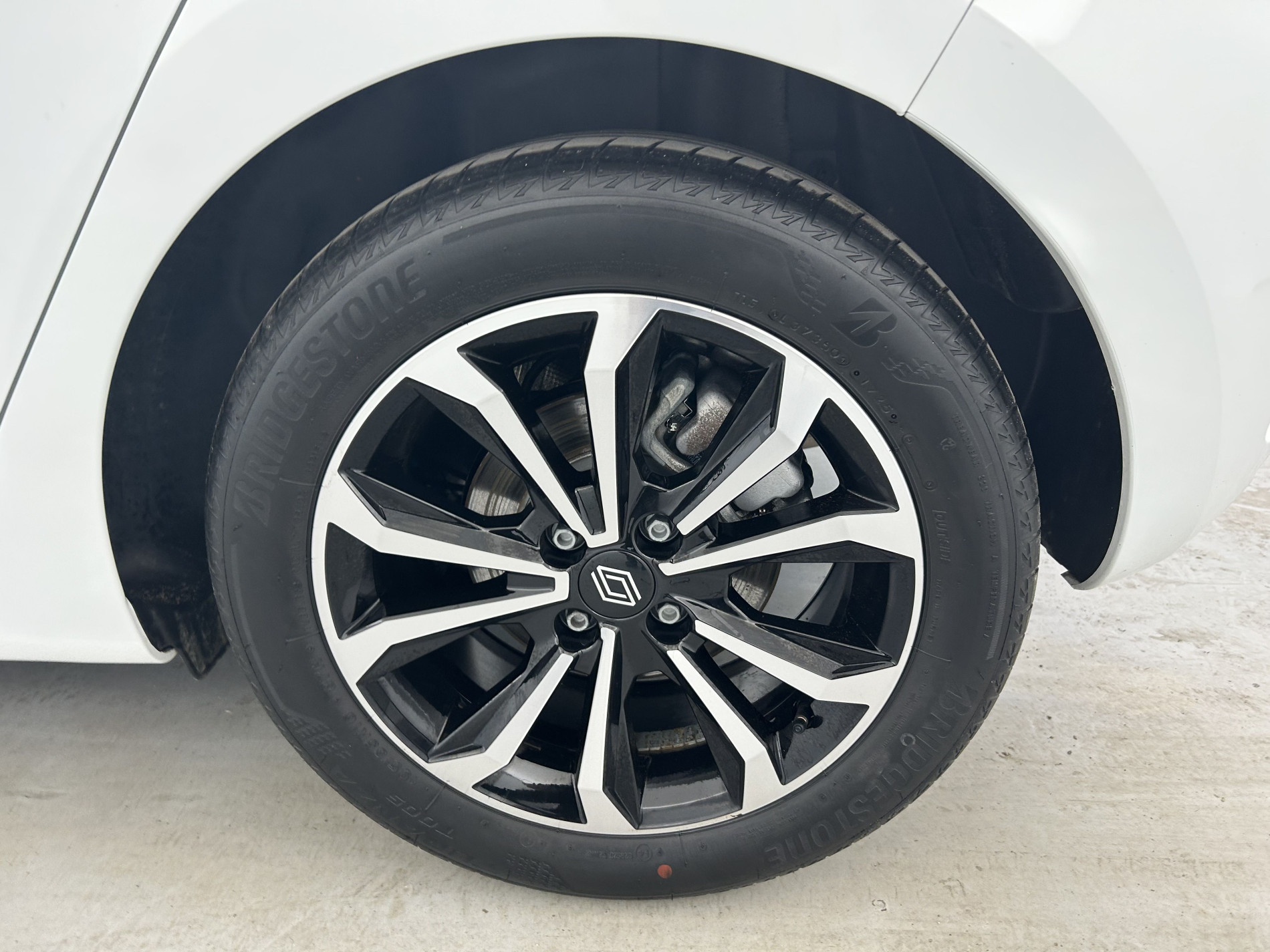 Vente en ligne Renault Clio 5 Clio E-Tech full hybrid 145 ch GSR2 au prix de 20 490 €