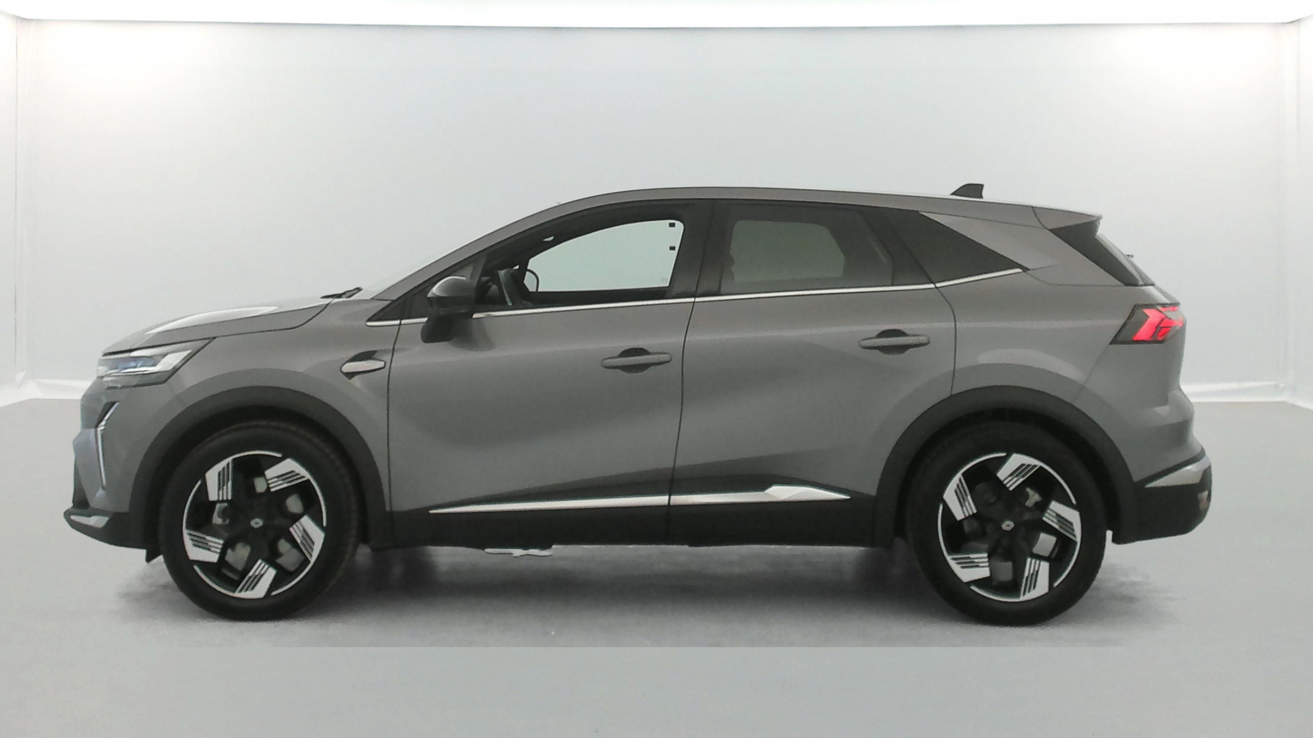 Vente en ligne Renault Symbioz  E-Tech full hybrid 145 au prix de 24 990 €