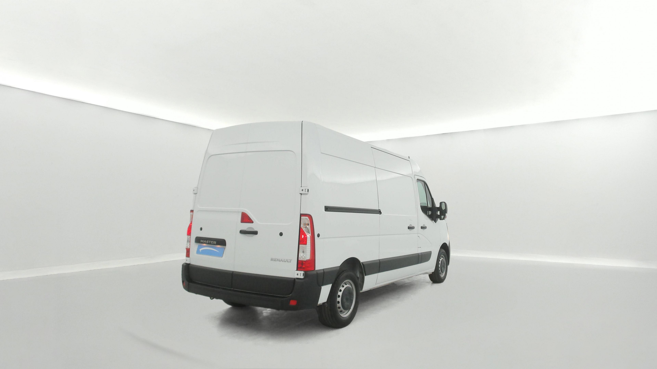 Vente en ligne Renault Master Fourgon MASTER FGN TRAC F3500 L2H2 BLUE DCI 135 au prix de 20 990 €