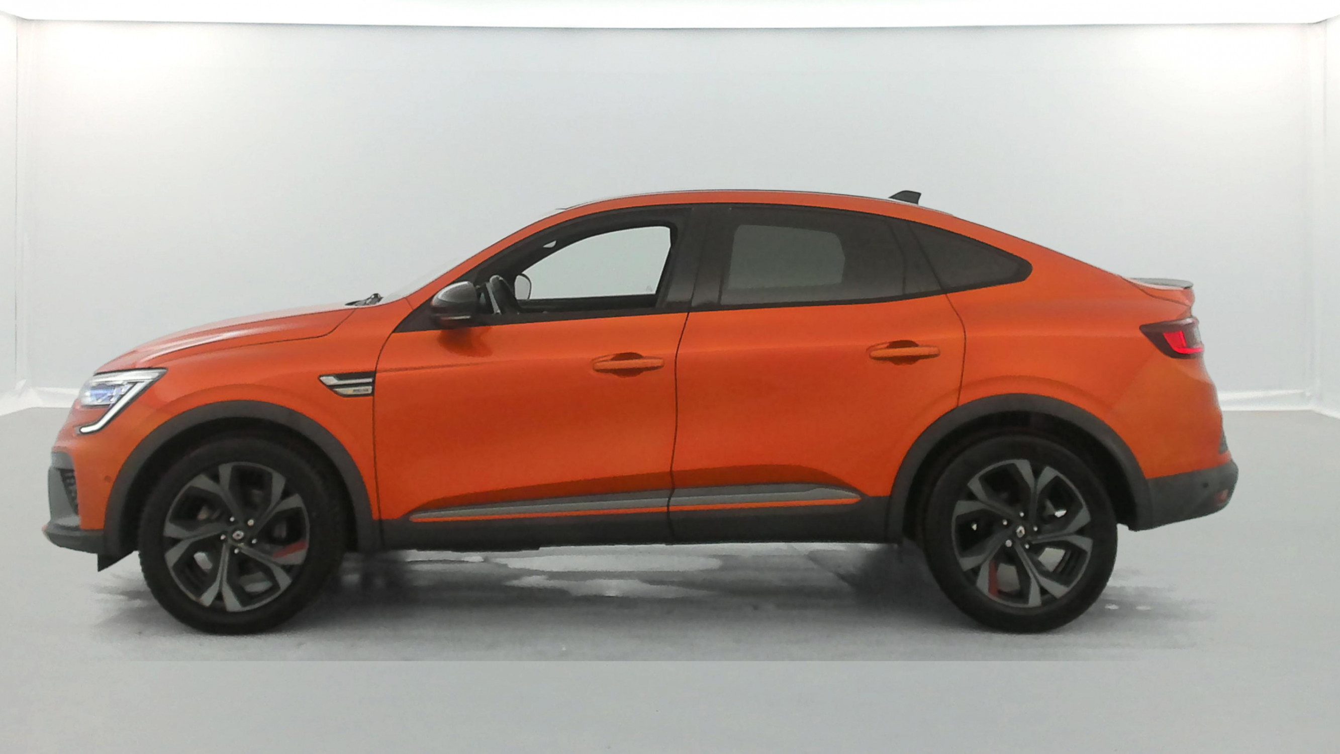 Vente en ligne Renault Arkana  E-Tech 145 - 21B au prix de 19 790 €