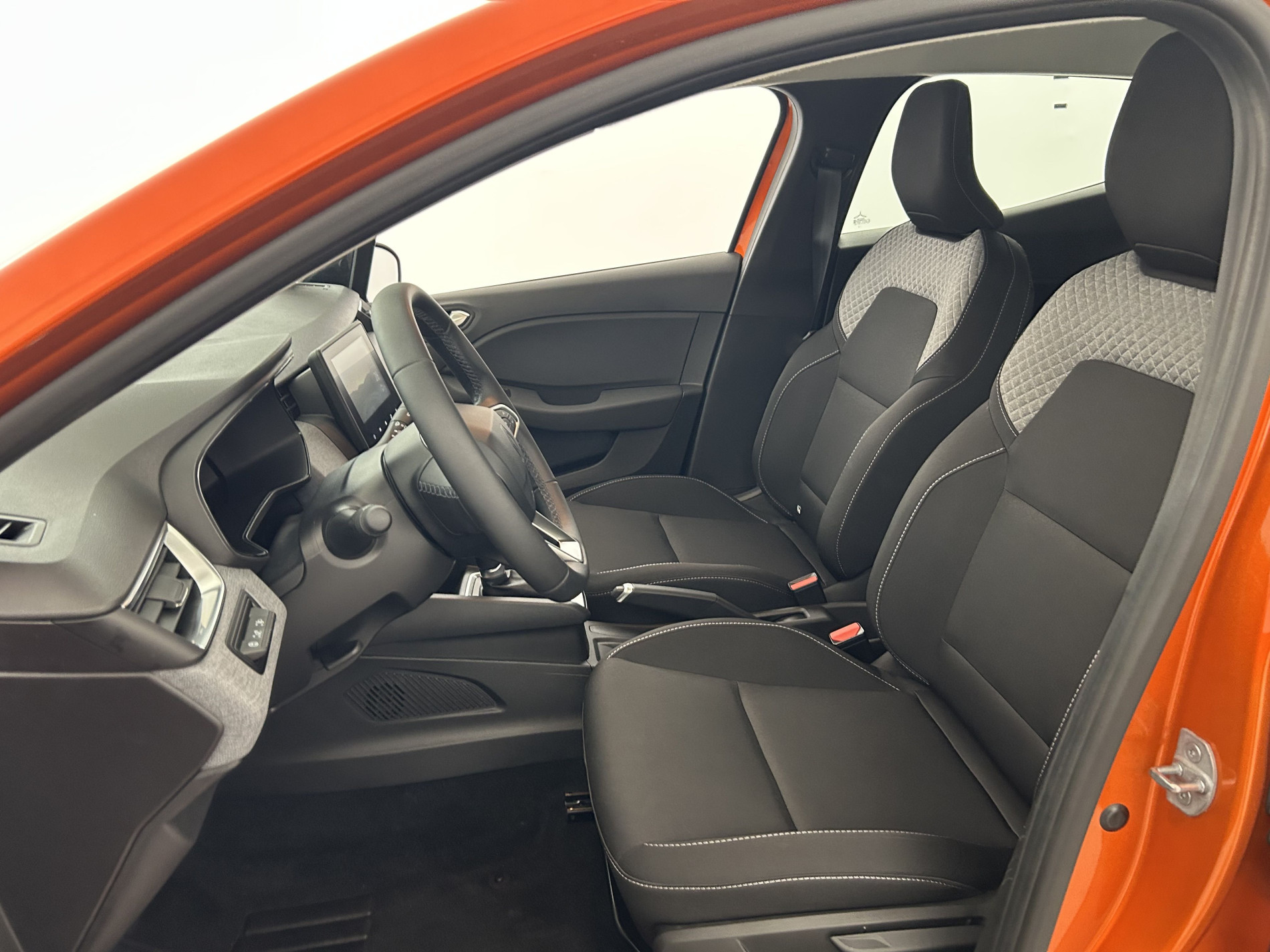 Vente en ligne Renault Clio 5 Clio E-Tech full hybrid 145 ch GSR2 au prix de 18 690 €