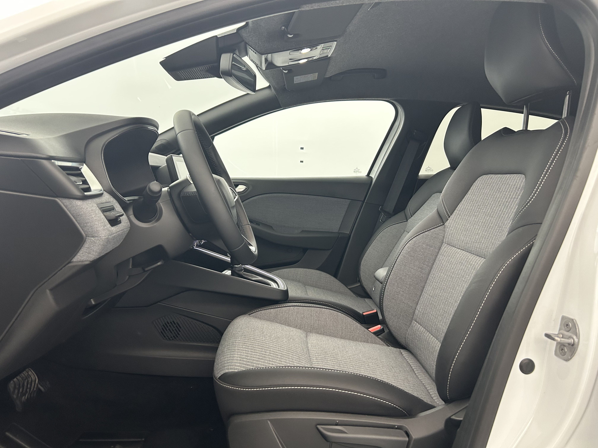 Vente en ligne Renault Clio 5 Clio E-Tech full hybrid 145 ch GSR2 au prix de 20 490 €