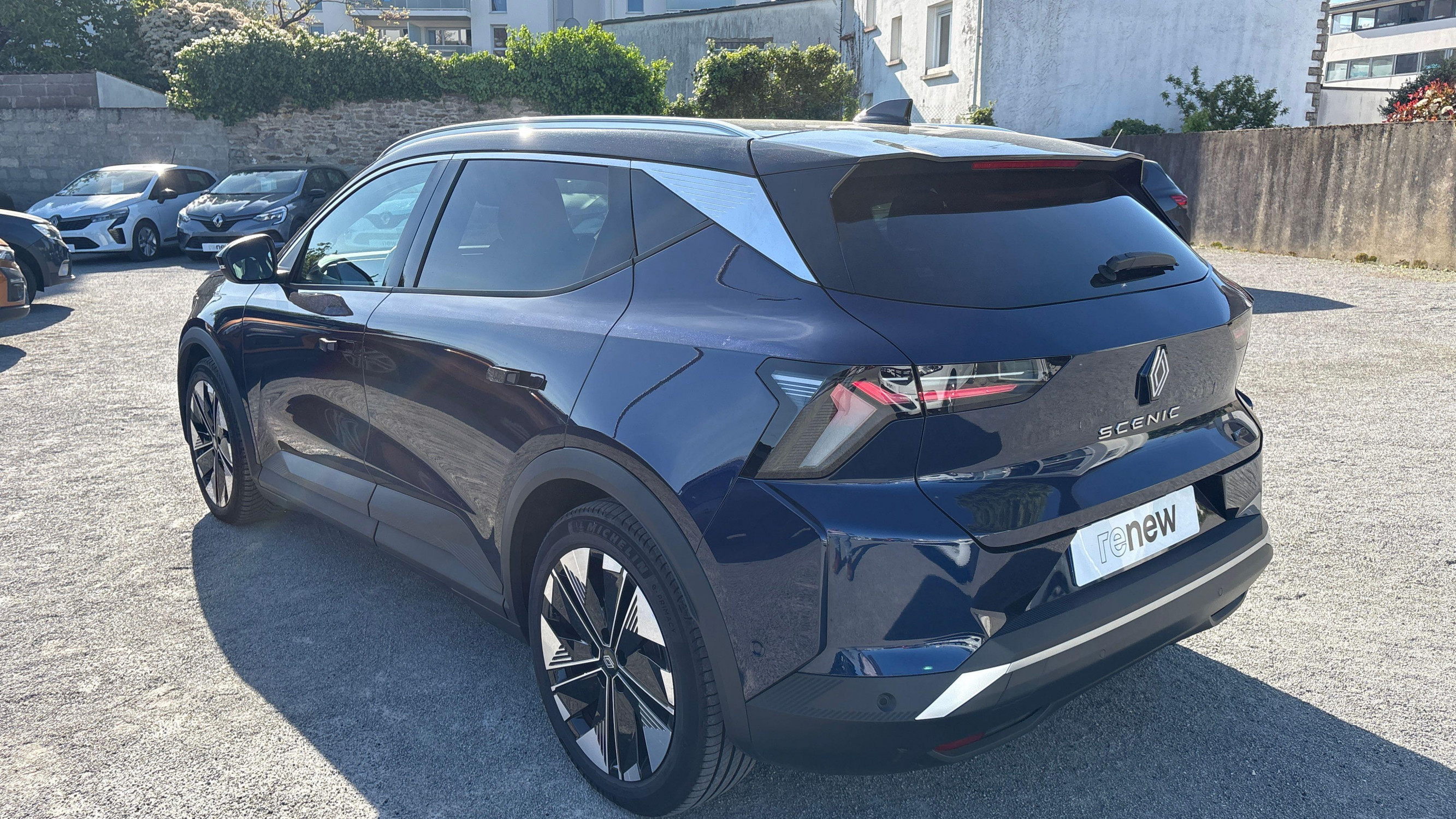 Vente en ligne Renault Scenic E-Tech Scenic E-Tech électrique 220 ch grande autonomie au prix de 37 290 €