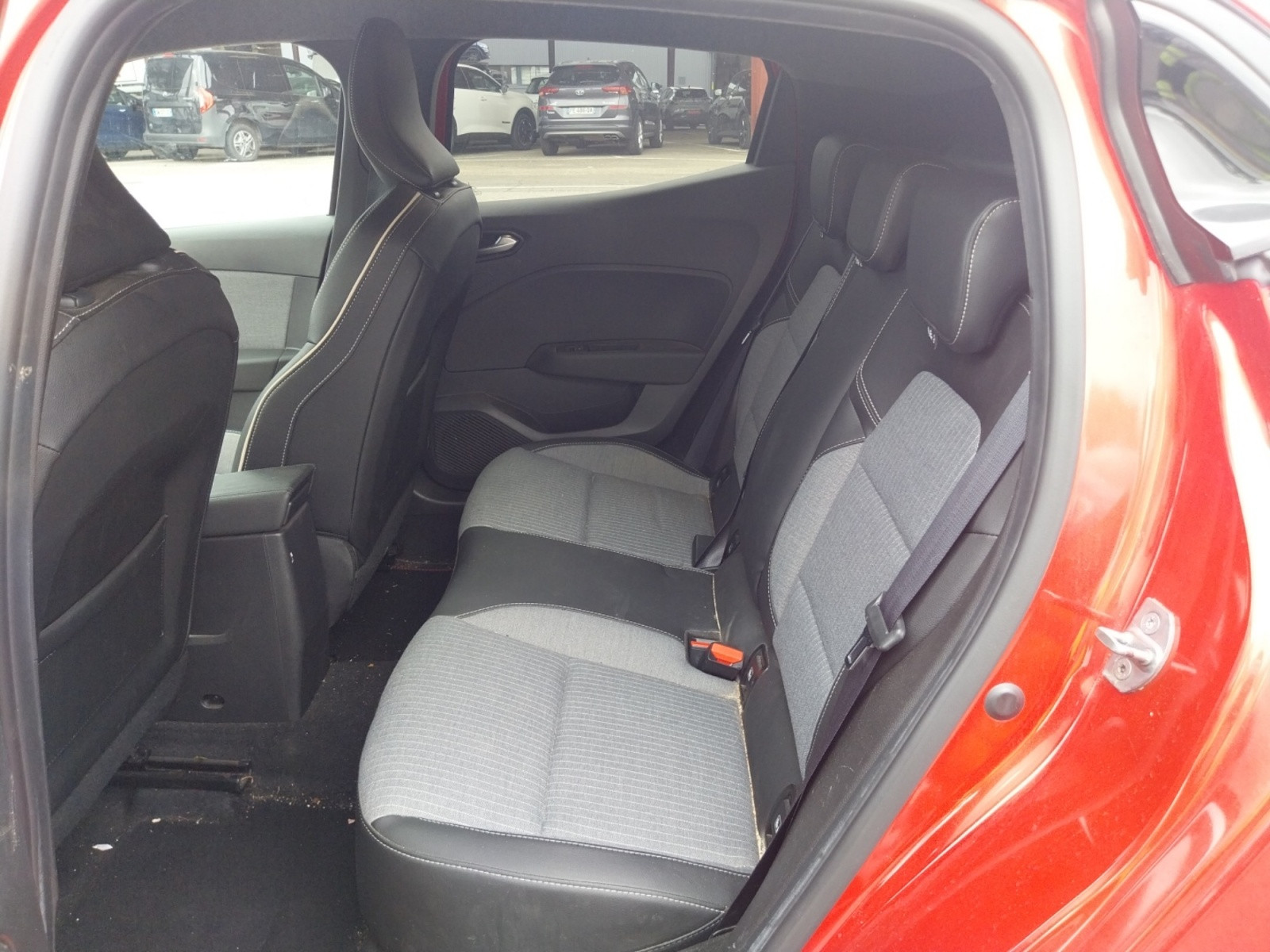 Vente en ligne Renault Clio 5 Clio TCe 90 au prix de 15 390 €