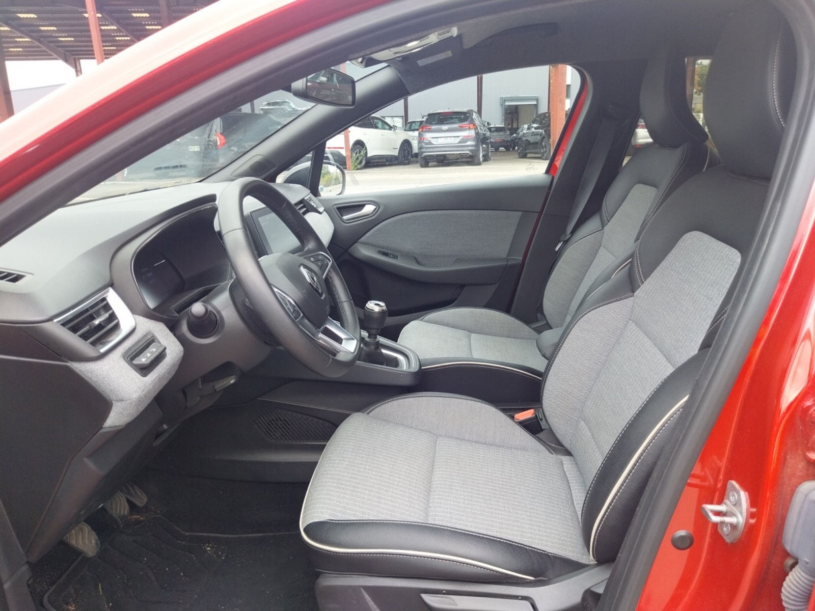Vente en ligne Renault Clio 5 Clio TCe 90 au prix de 15 390 €
