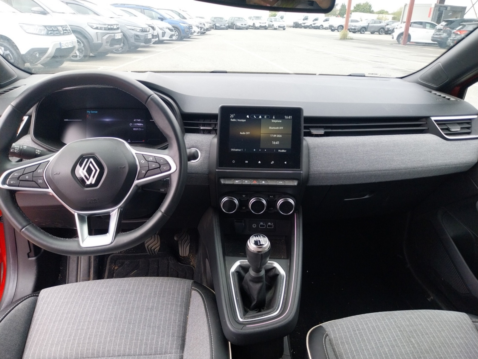 Vente en ligne Renault Clio 5 Clio TCe 90 au prix de 15 390 €