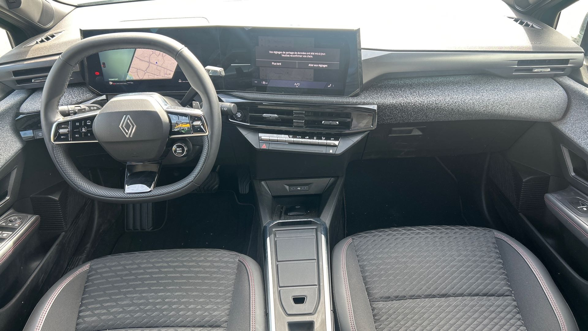 Vente en ligne Renault Clio 6 Clio TCe 115 ch EDC au prix de 26 150 €