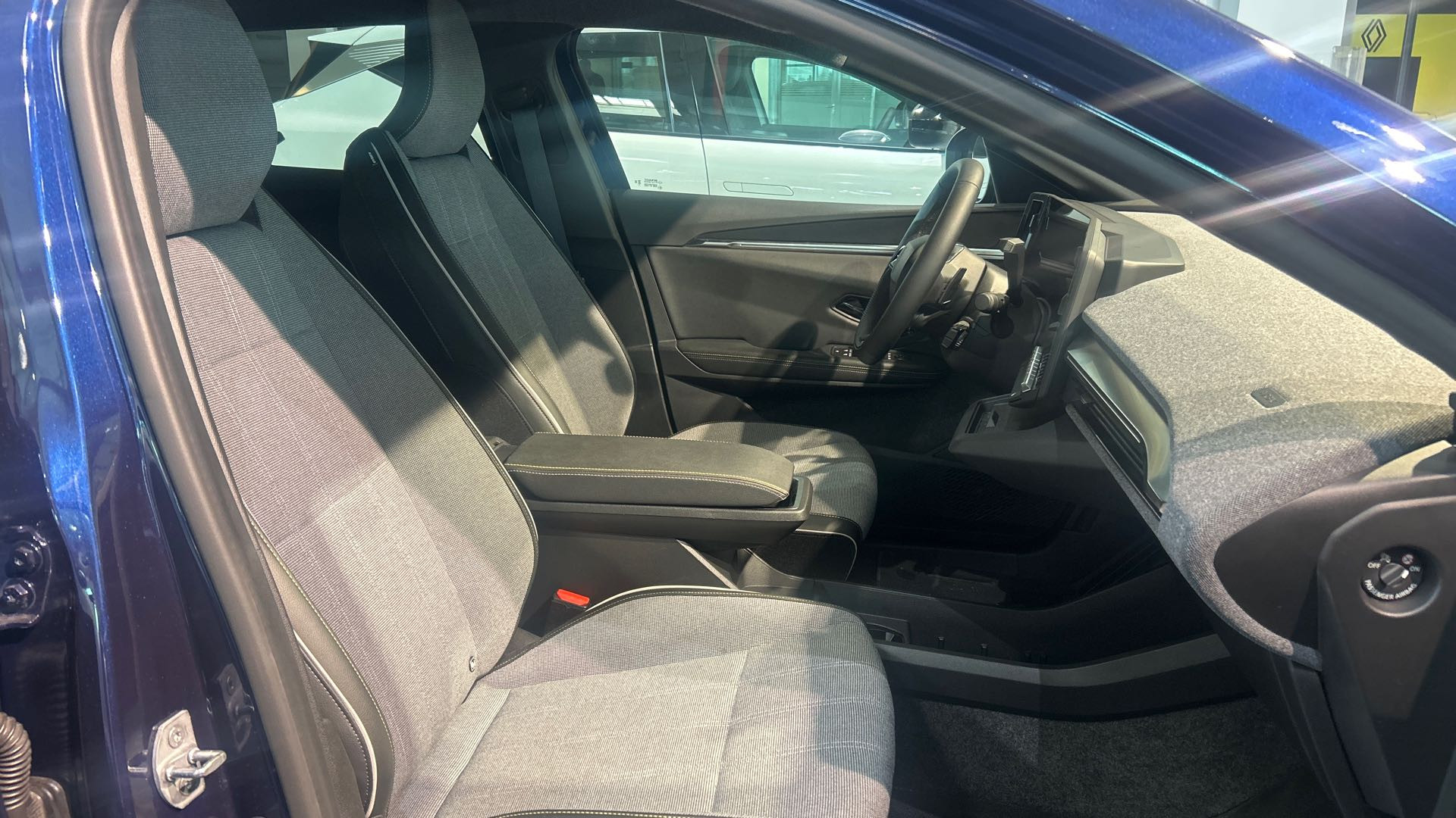 Vente en ligne Renault Megane E-Tech  220 ch autonomie confort GSR2 au prix de 37 500 €