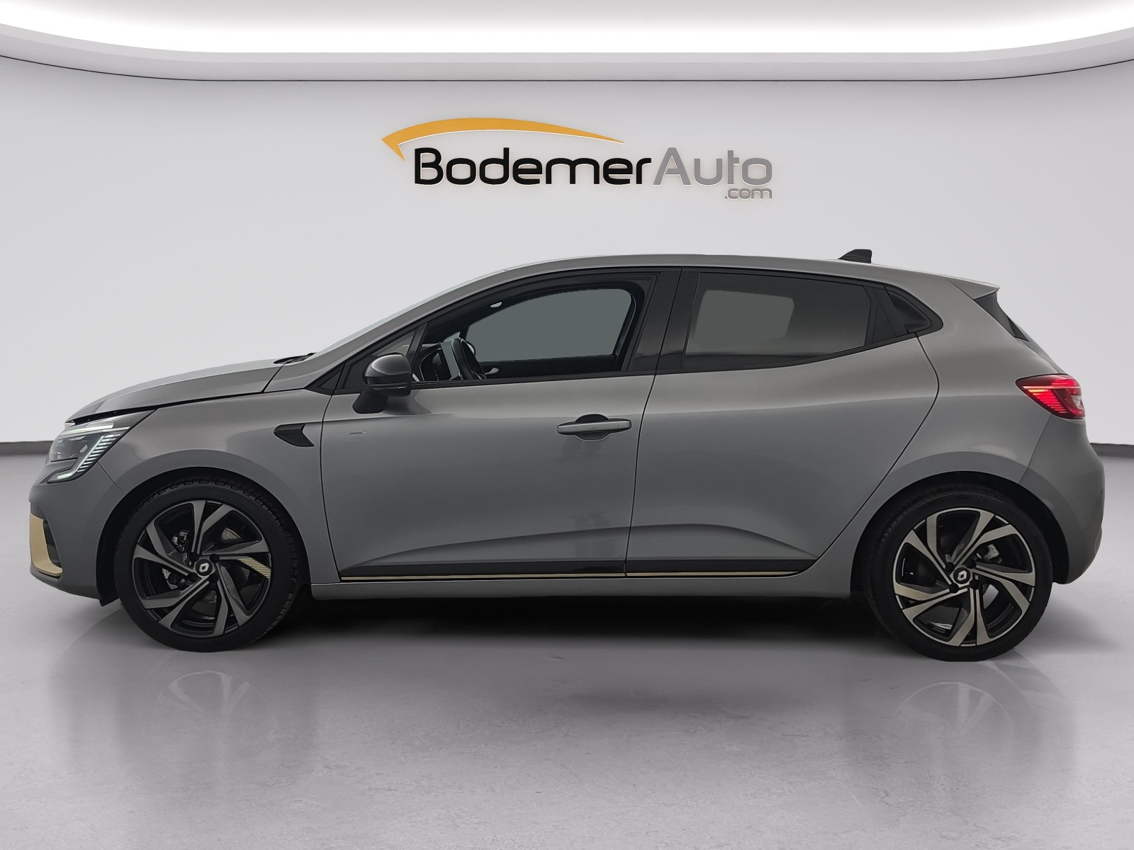 Vente en ligne Renault Clio 5 Clio E-Tech hybride 145 au prix de 18 290 €