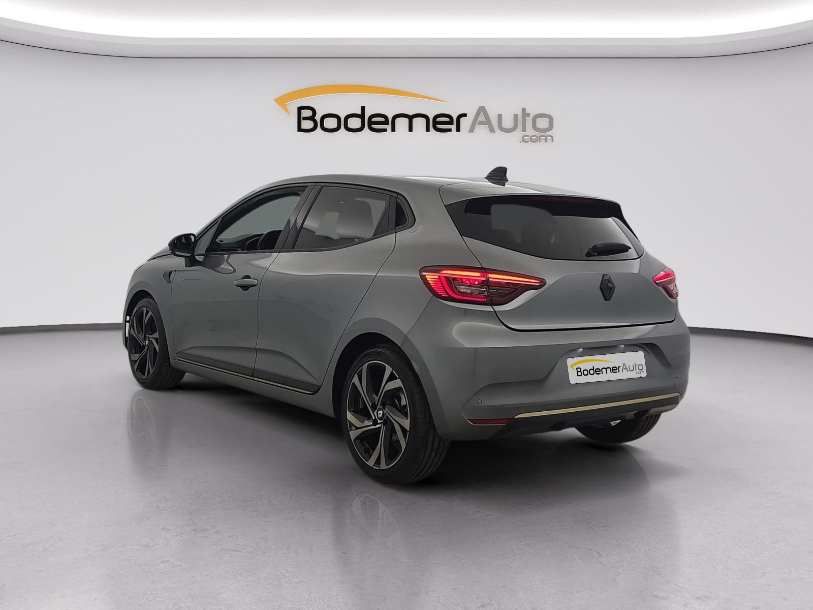 Vente en ligne Renault Clio 5 Clio E-Tech hybride 145 au prix de 18 290 €