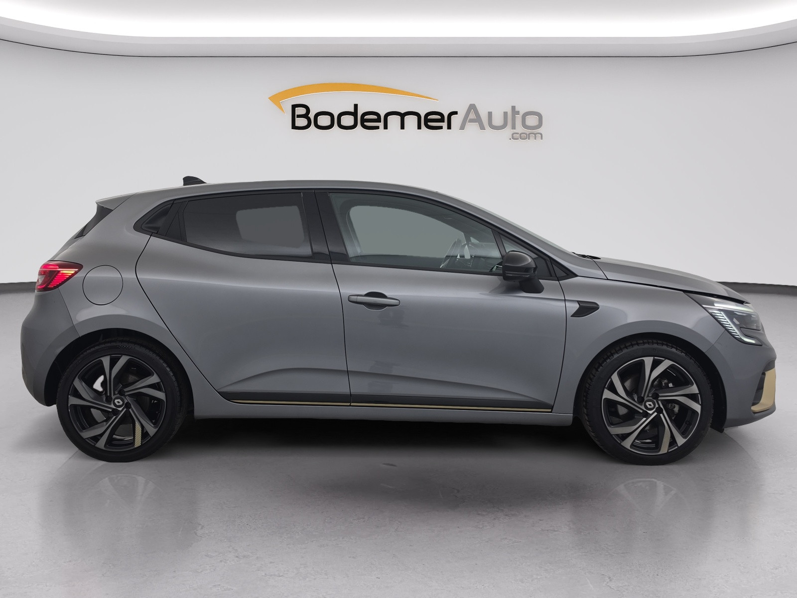 Vente en ligne Renault Clio 5 Clio E-Tech hybride 145 au prix de 18 290 €