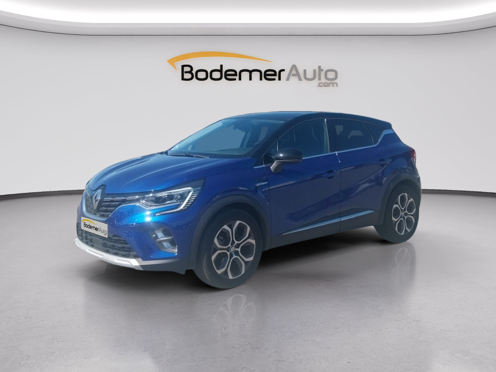Renault Captur  E-Tech full hybrid 145 occasion de 2023 en vente à Vannes