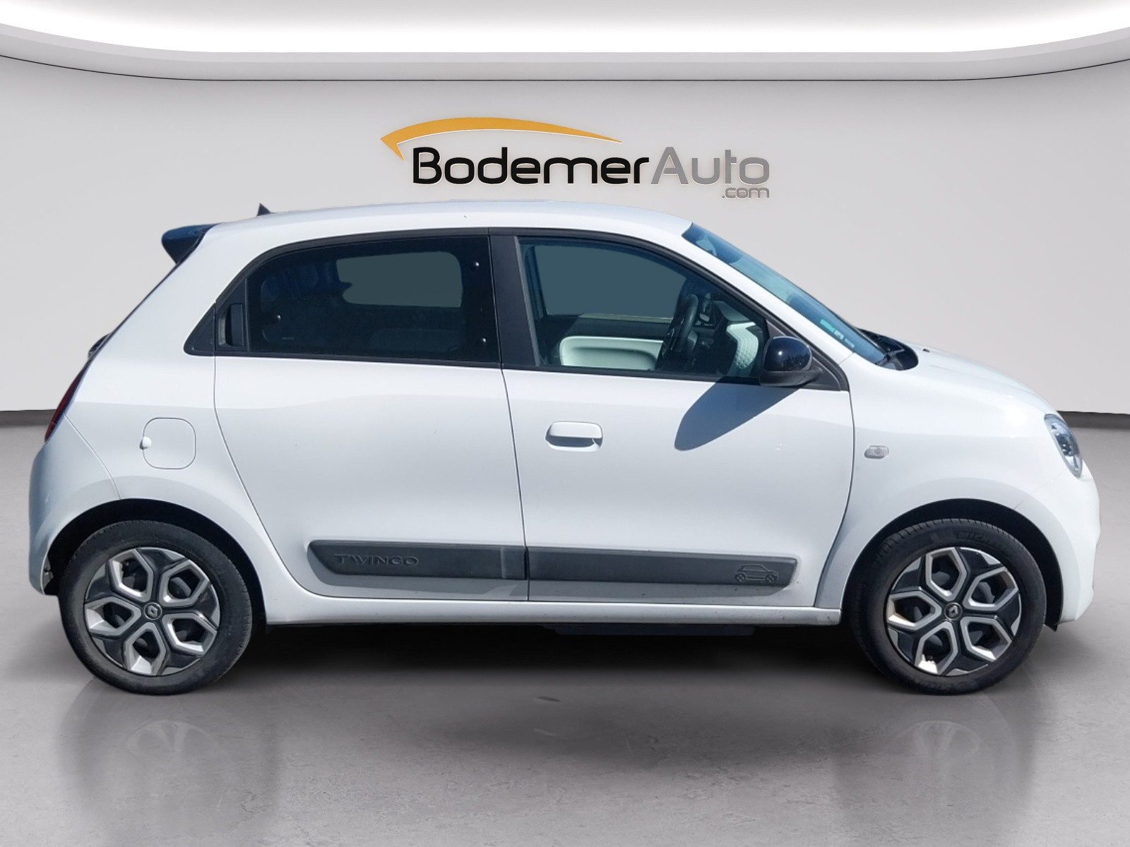 Vente en ligne Renault Twingo Electrique Twingo III E-Tech au prix de 12 990 €