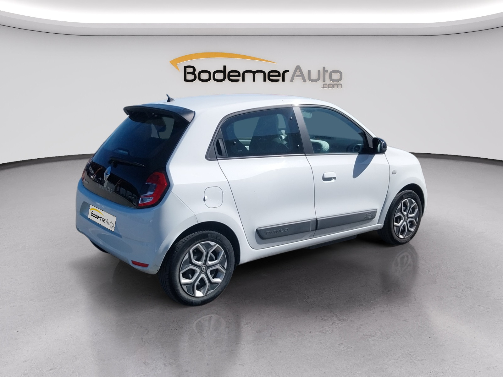 Vente en ligne Renault Twingo Electrique Twingo III E-Tech au prix de 12 990 €