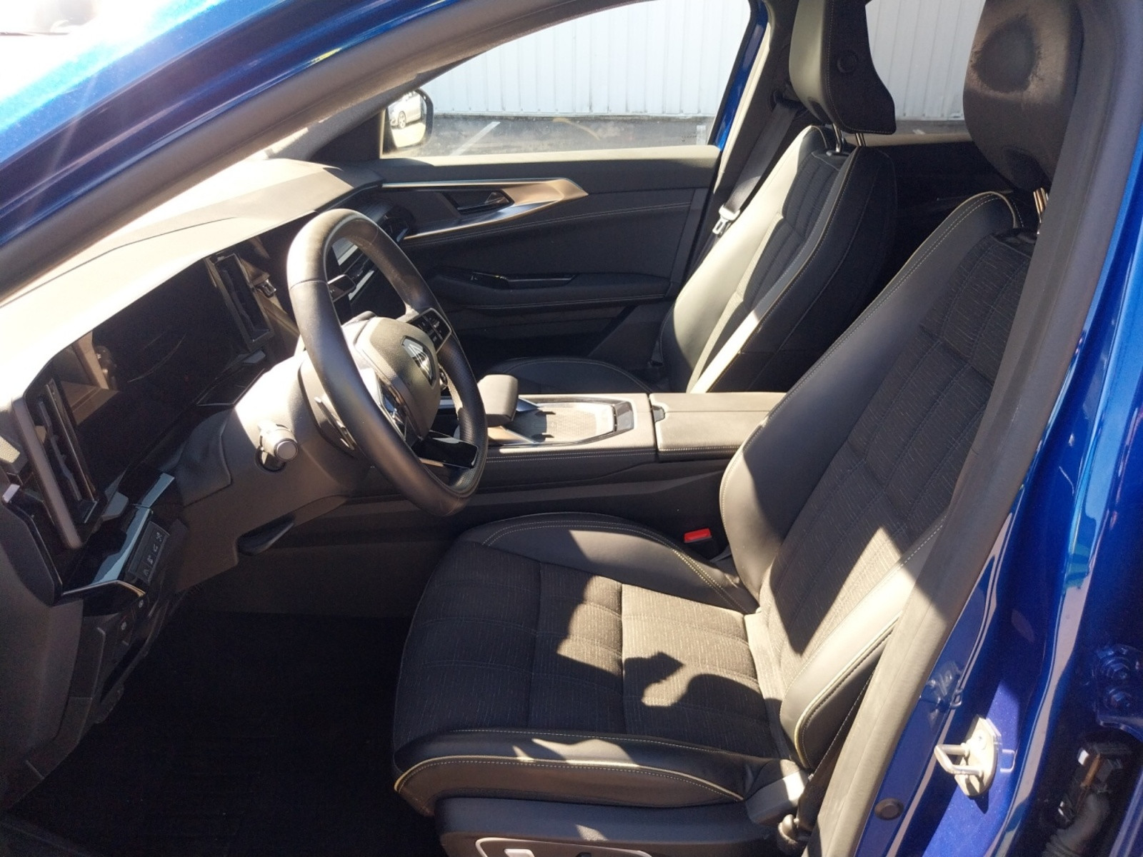 Vente en ligne Renault Austral  E-Tech hybrid 200 au prix de 30 490 €
