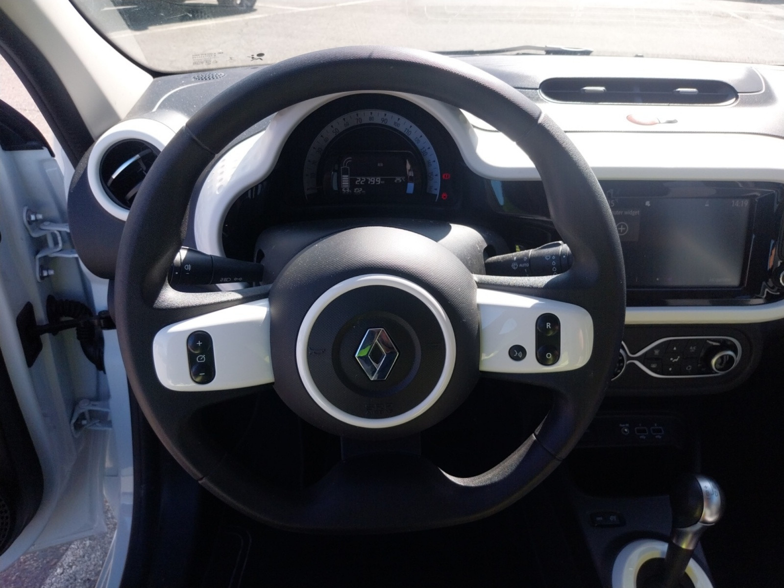 Vente en ligne Renault Twingo Electrique Twingo III E-Tech au prix de 12 990 €