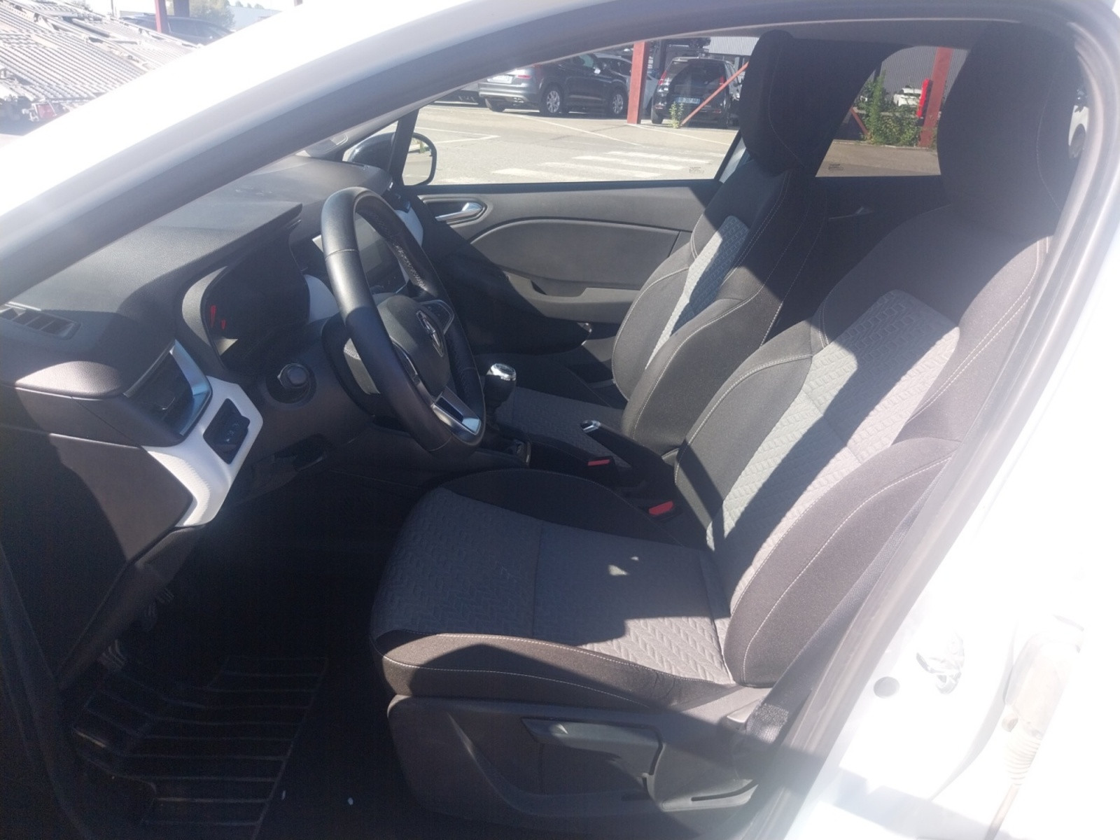 Vente en ligne Renault Clio 5 Clio TCe 90 au prix de 12 990 €