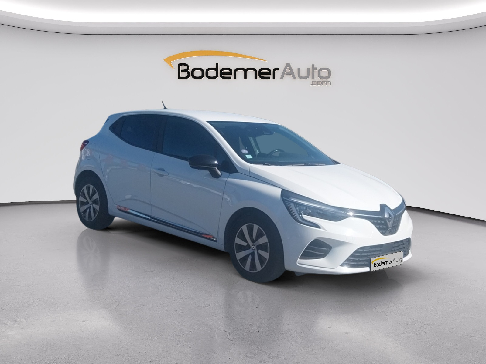 Vente en ligne Renault Clio 5 Clio TCe 90 au prix de 12 990 €