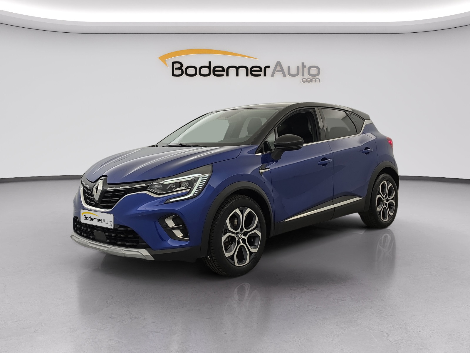 Renault Captur  E-Tech full hybrid 145 occasion de 2023 en vente à Vannes