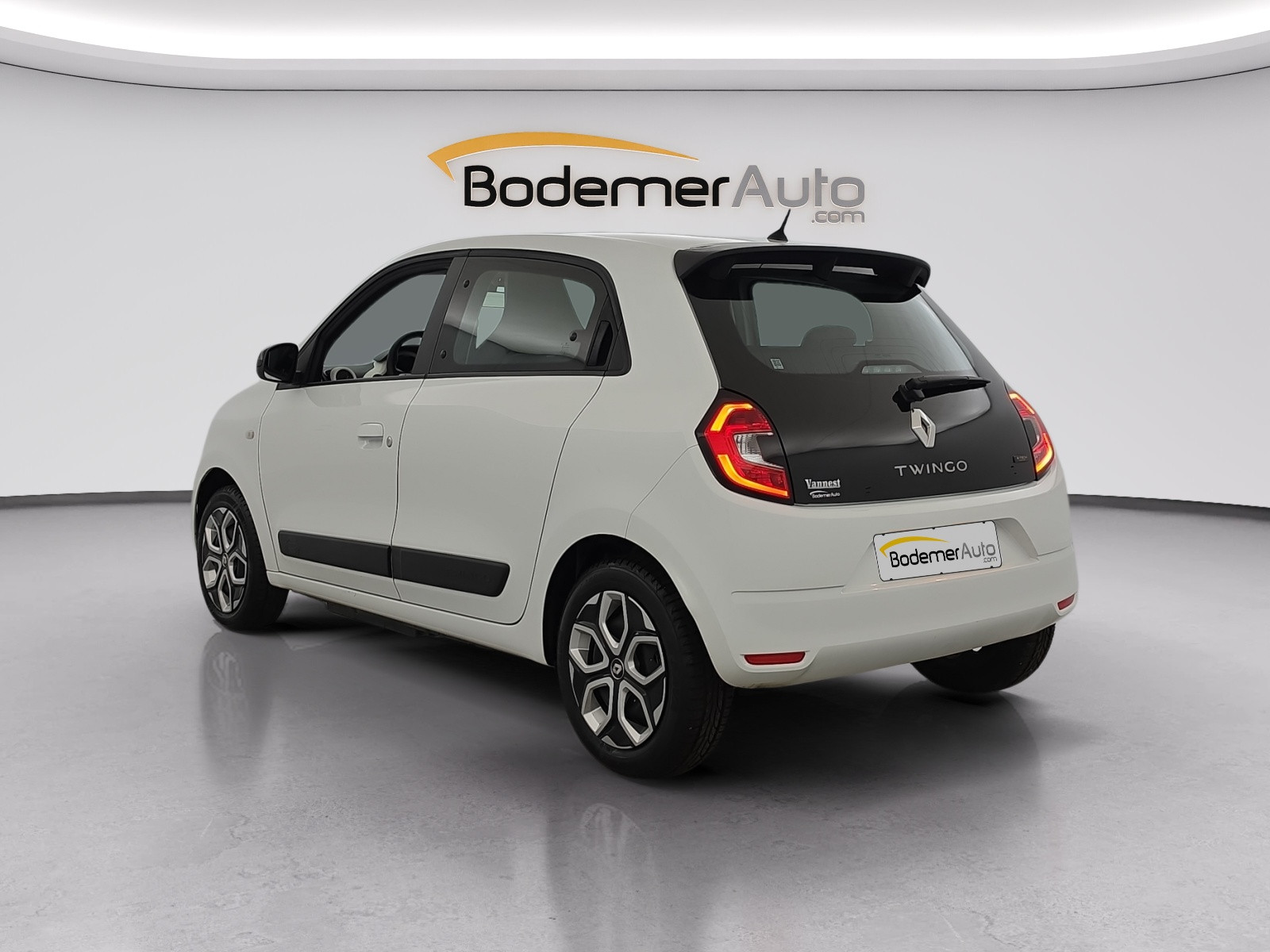 Vente en ligne Renault Twingo Electrique Twingo III E-Tech au prix de 12 990 €
