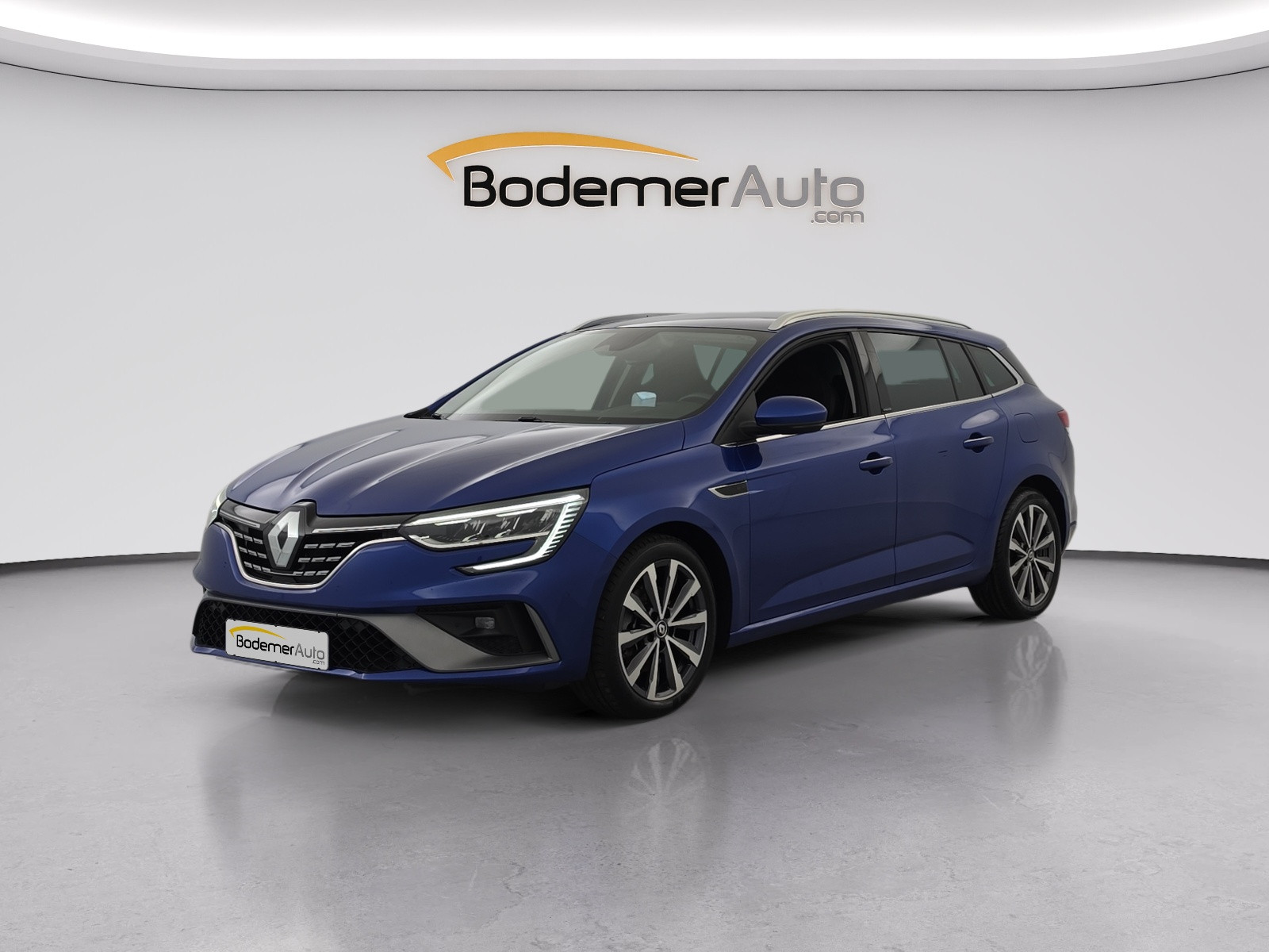 Renault Megane 4 Estate Mégane IV Estate E-TECH Plug-In Hybride 160 occasion de 2021 en vente à Vannes