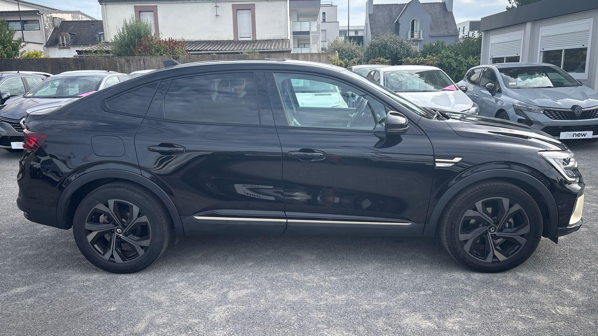 Vente en ligne Renault Arkana  E-Tech hybride 145 - 22 au prix de 22 390 €