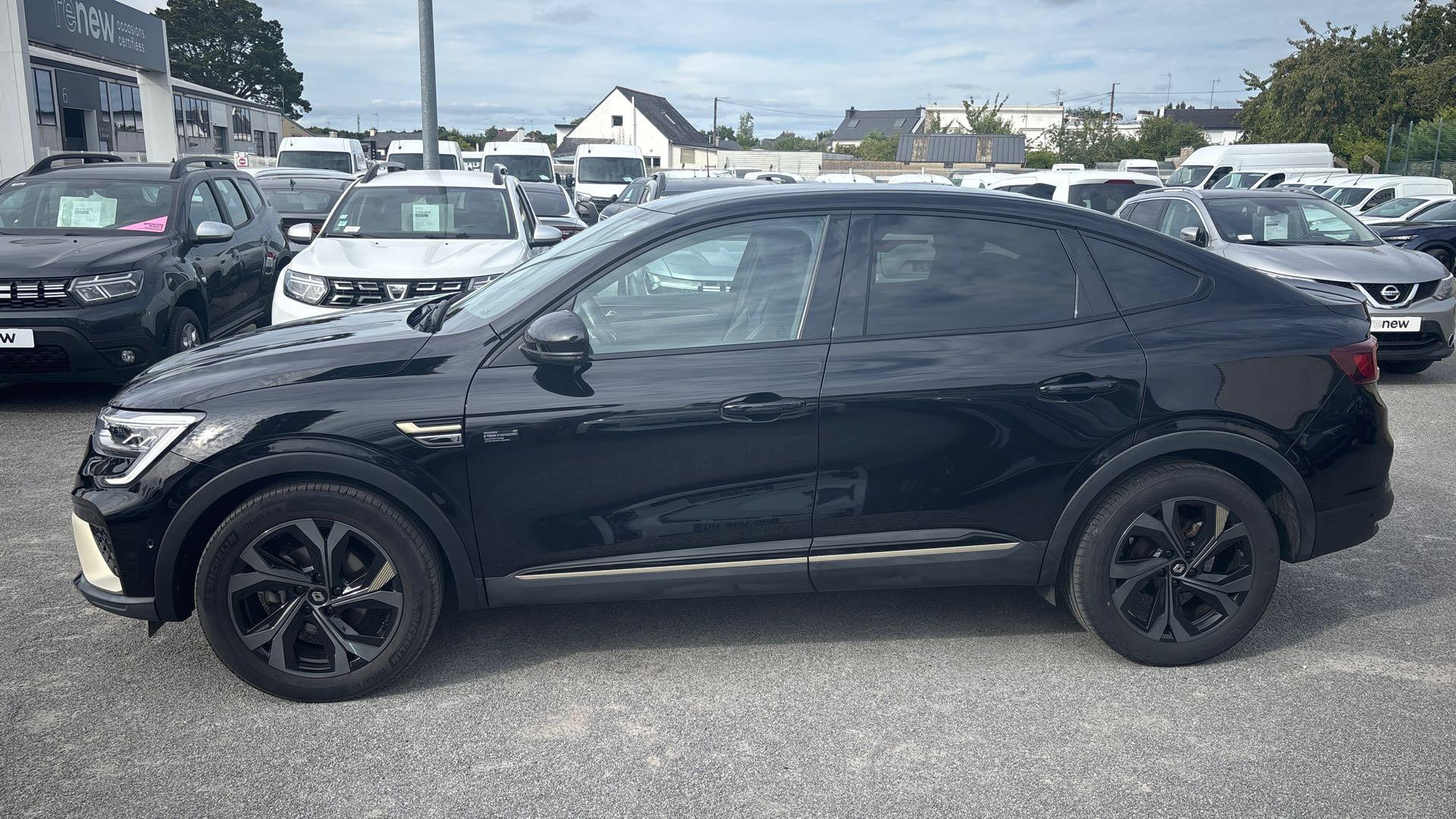 Vente en ligne Renault Arkana  E-Tech hybride 145 - 22 au prix de 22 390 €
