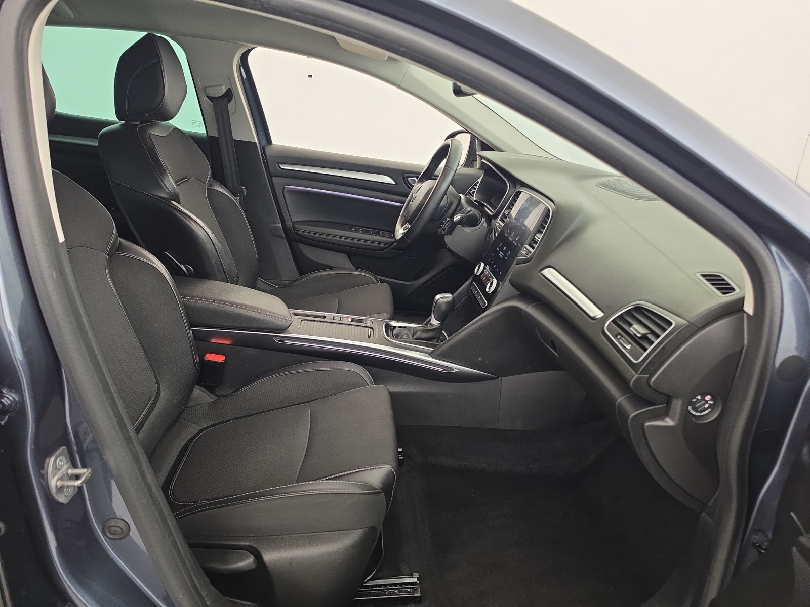 Vente en ligne Renault Megane 4  TCe 140 EDC au prix de 17 690 €