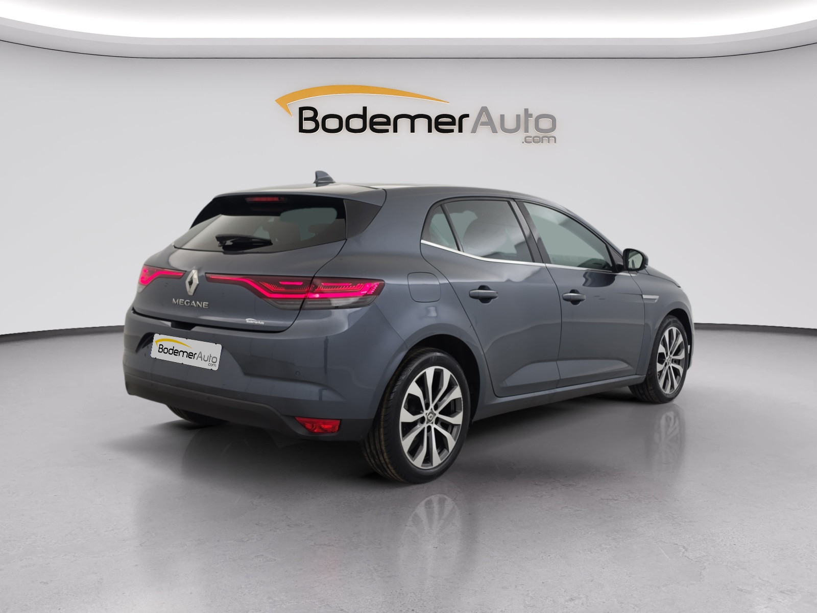 Vente en ligne Renault Megane 4  TCe 140 EDC au prix de 17 690 €