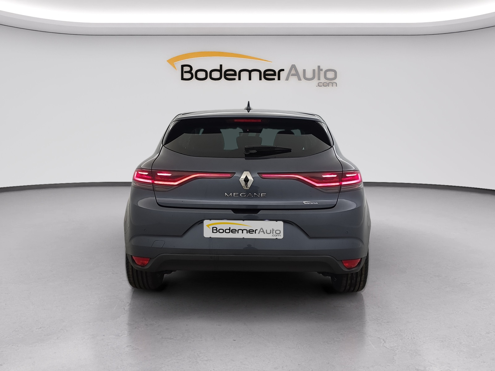 Vente en ligne Renault Megane 4  TCe 140 EDC au prix de 17 690 €