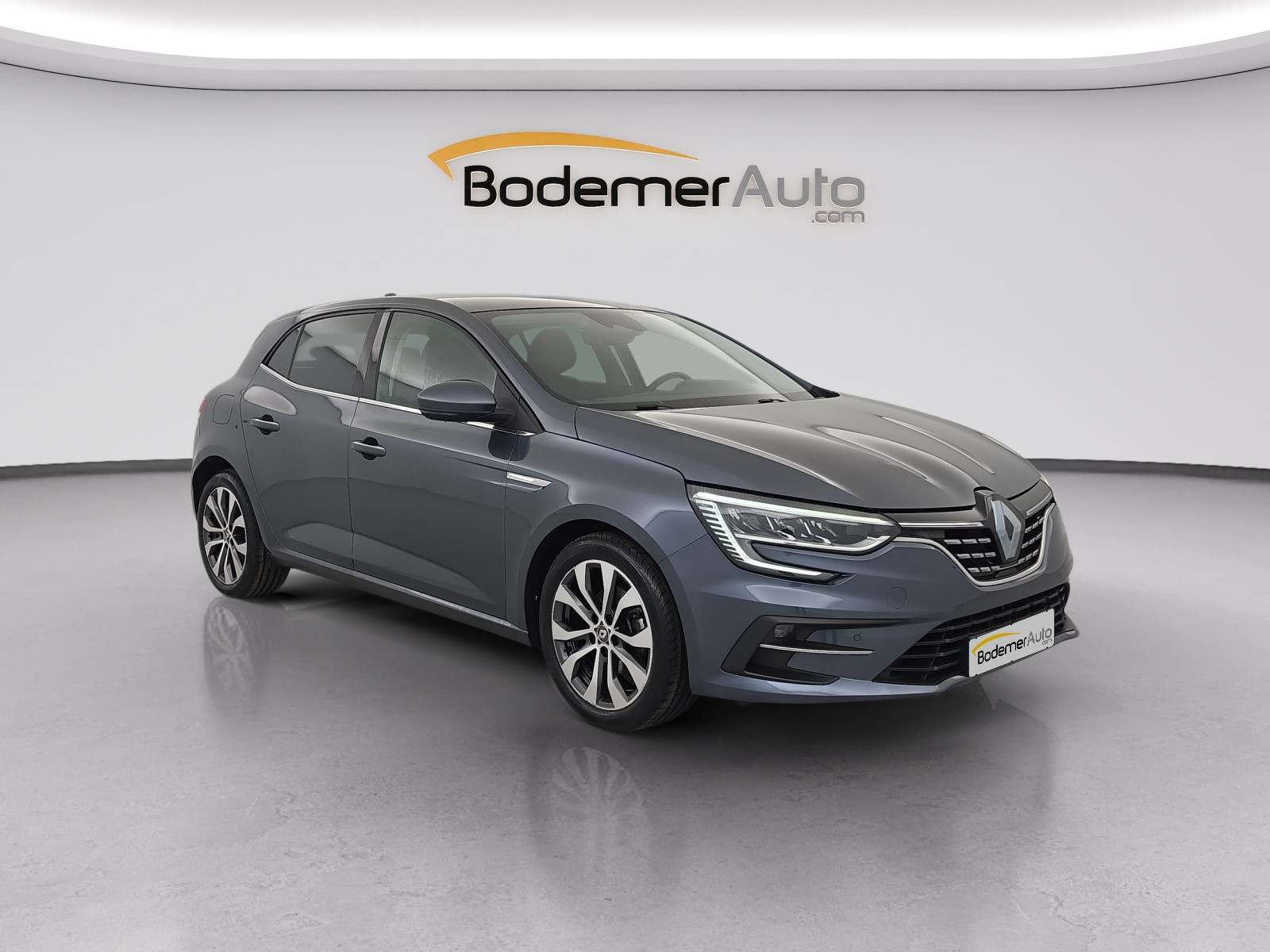Vente en ligne Renault Megane 4  TCe 140 EDC au prix de 17 690 €