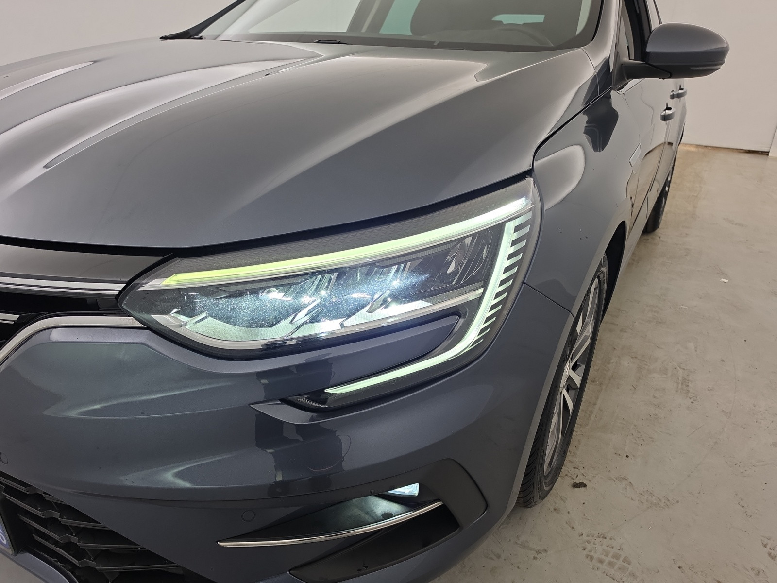 Vente en ligne Renault Megane 4  TCe 140 EDC au prix de 17 690 €