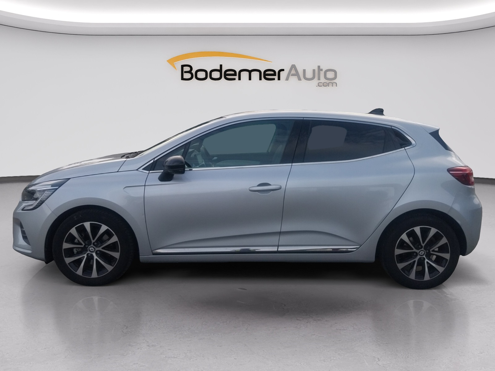 Vente en ligne Renault Clio 5 Clio E-Tech full hybrid 145 au prix de 18 490 €