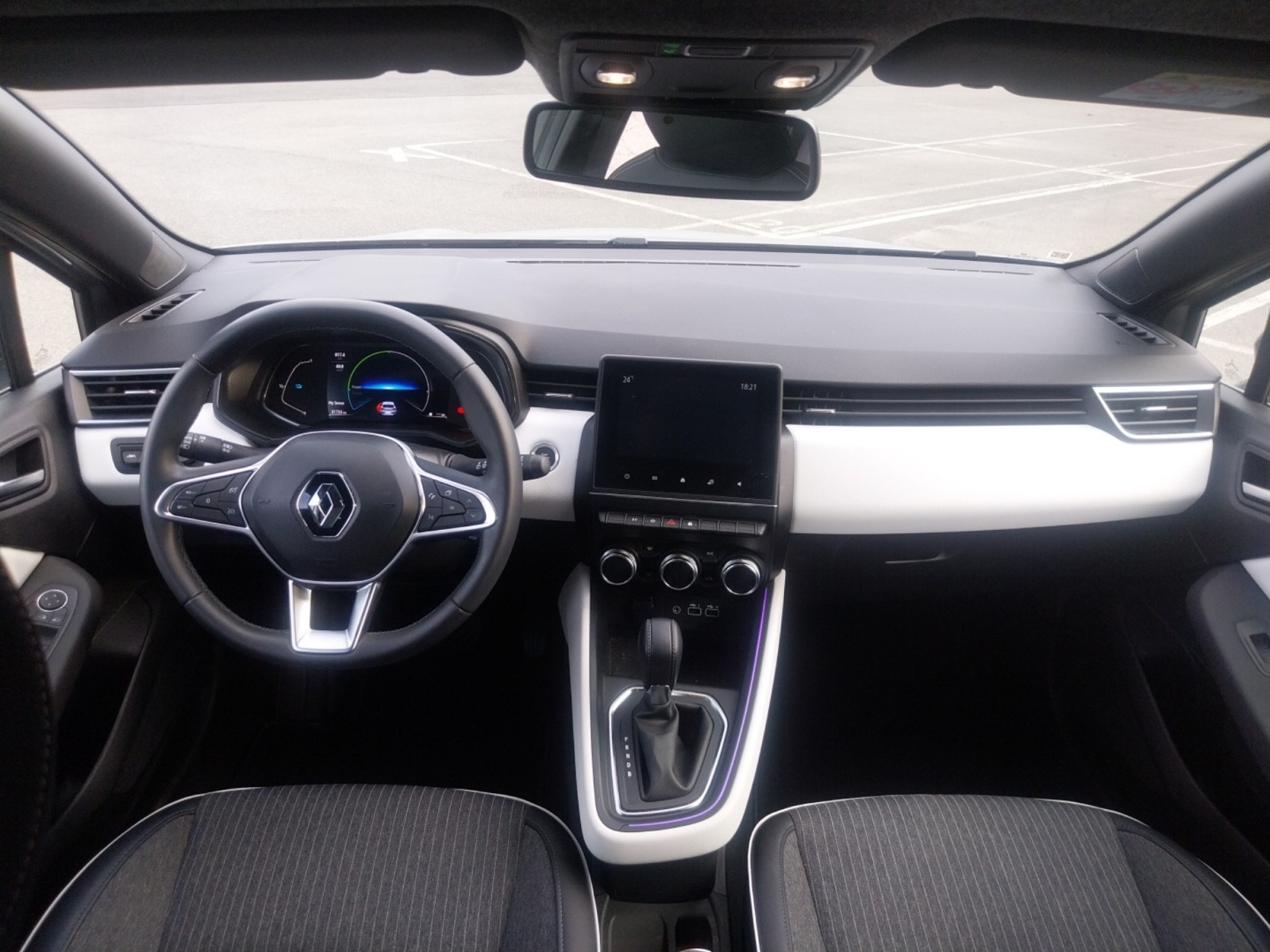 Vente en ligne Renault Clio 5 Clio E-Tech full hybrid 145 au prix de 18 490 €